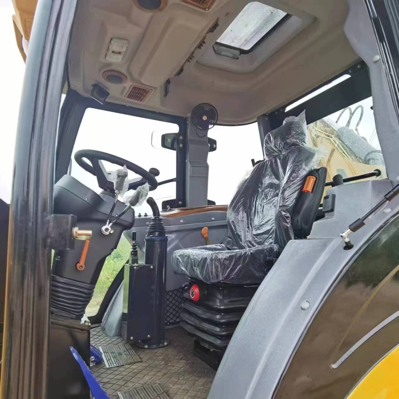 High performance small displacement large used Cat 420F excavator loader from the place of origin for sale