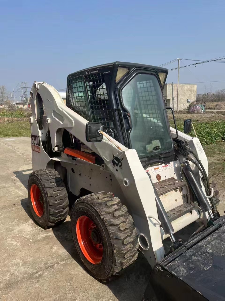 1ton 2 ton 3 ton bobcat s300 skid steer loader used S160 S200 diesel construction front loader
