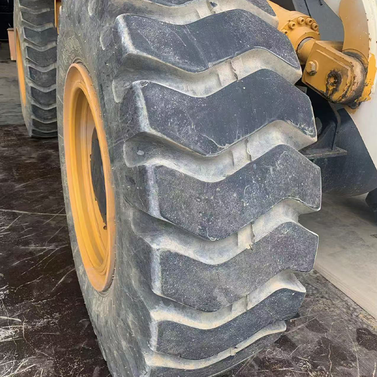 CLG835H Used High Performance Liugong Front Loader Wheel Loader for Sale with Core Components Engine Motor Pump Gearbox Bearing