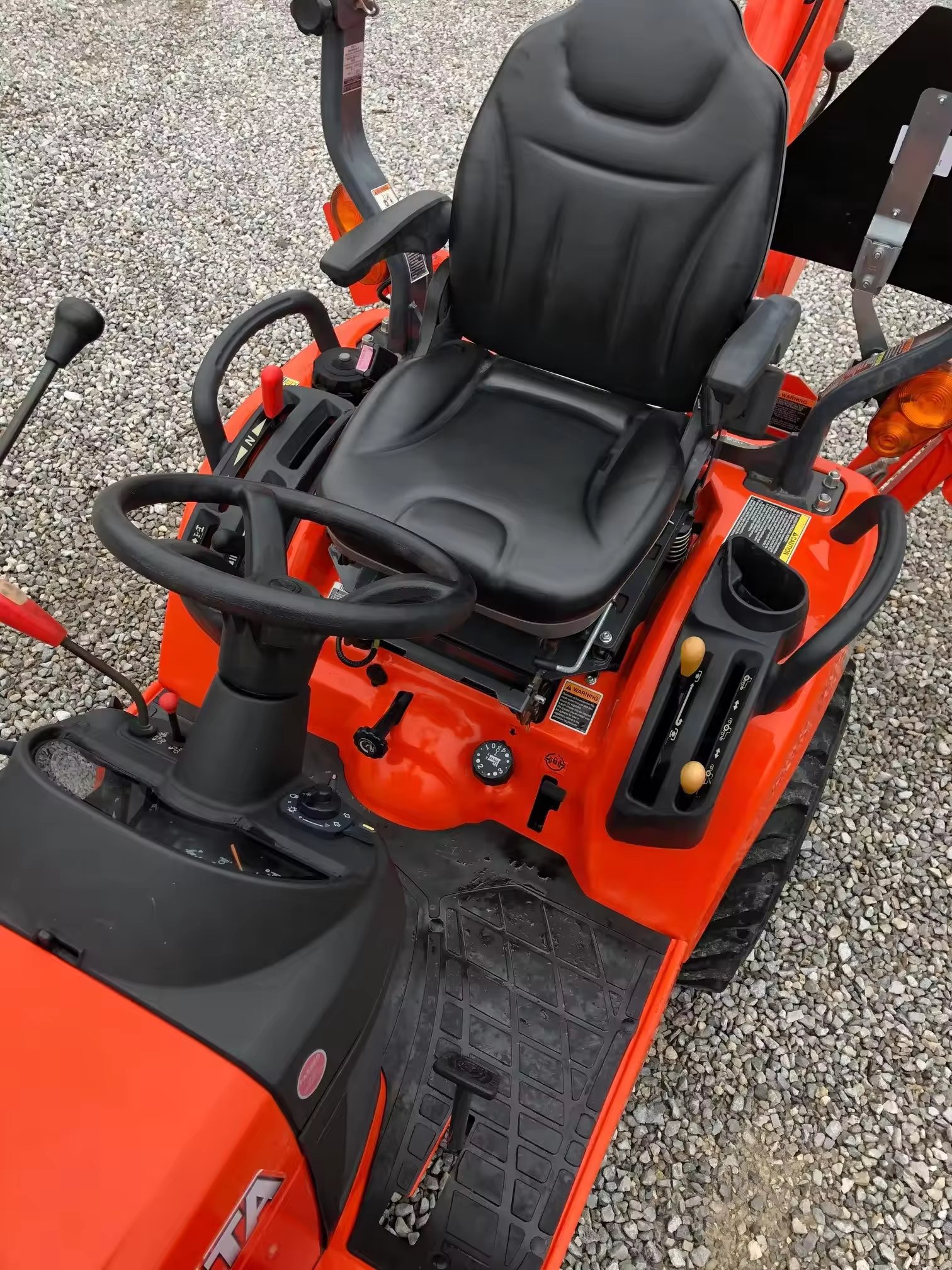 Used KUBOTA BX25D 4wd Wheel Front Loader Agricultural Equipment tractor loader core engine motor pump bearing PLC components