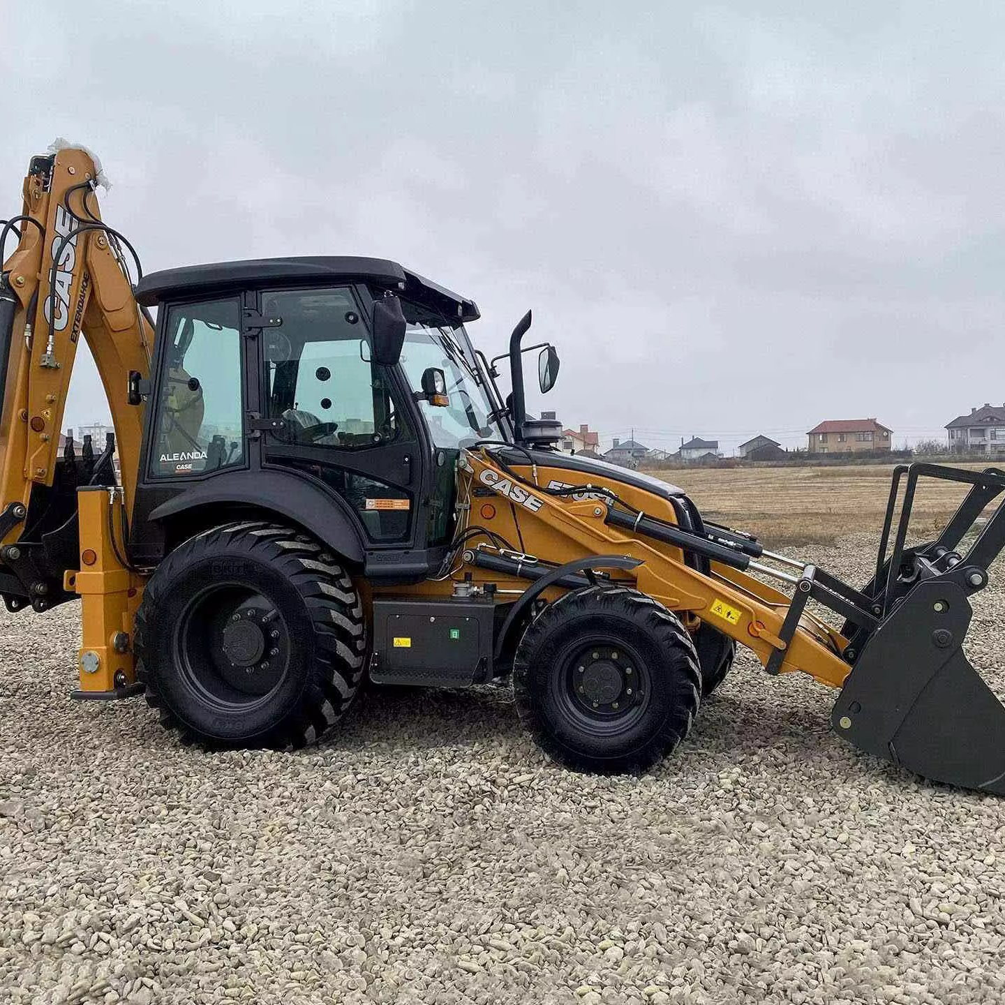 ORIGINAL BACKHOE LOADER CASE 570SV AVAILABLE FOR SALE RIGHT NOW, VERY CHEAP AND WORLD WIDE DELIVERY AVAILABLE
