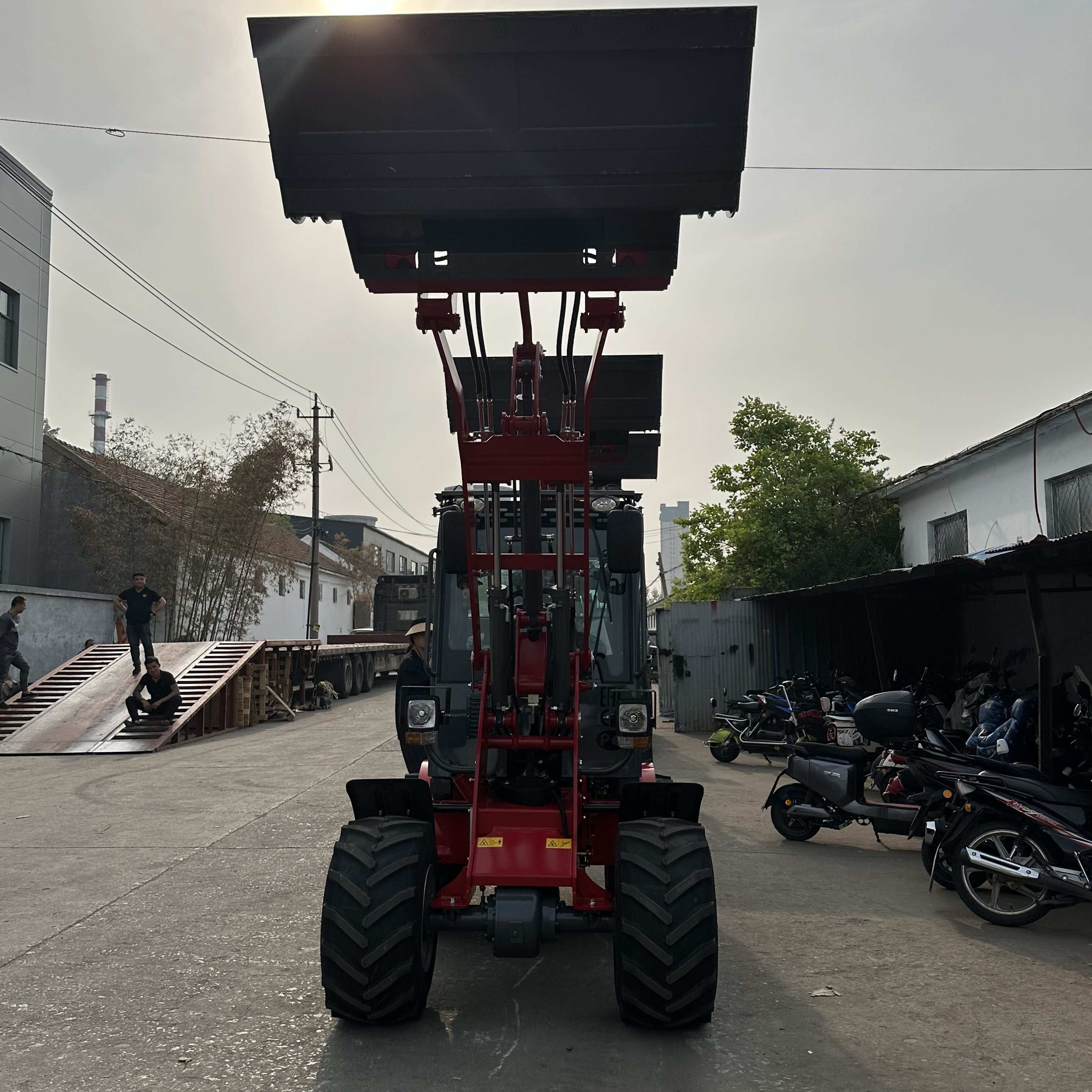 2024 New Design 4x4 Mini Wheel Loader Used with 1 Ton Rated Load and Attachments for Sale
