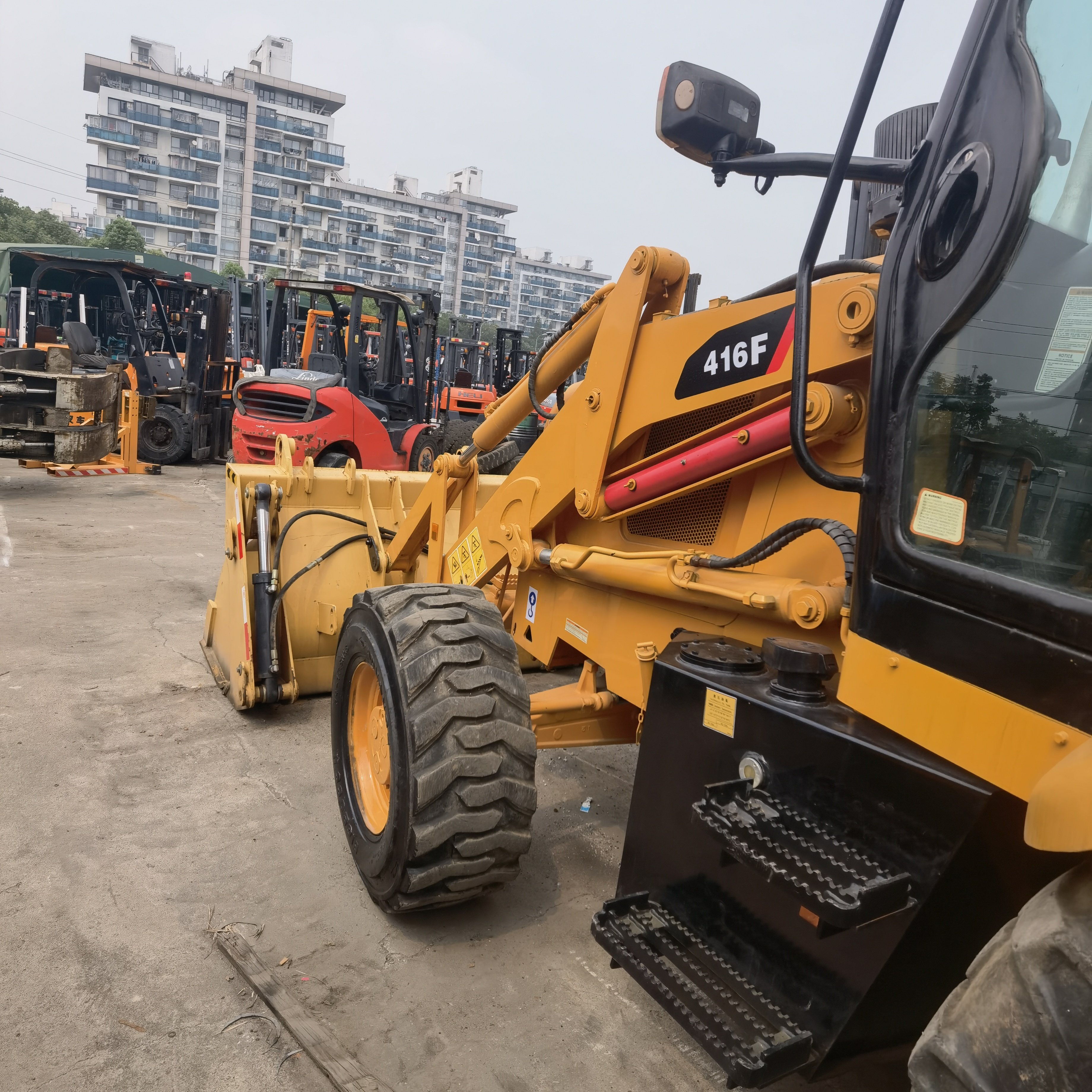 used backhoe loader CAT 416F with low working hours secondhand backhoe loader CAT 416F