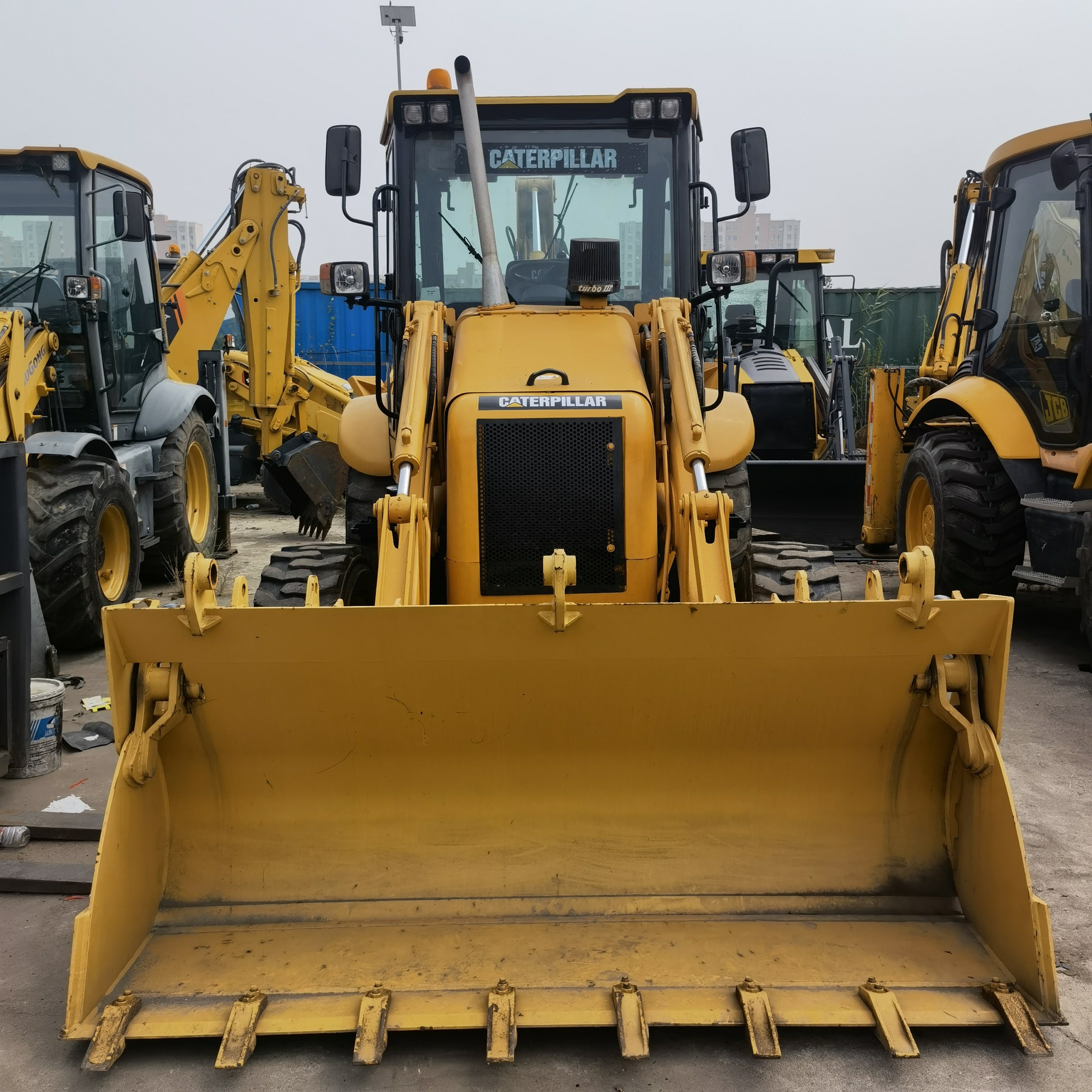 used backhoe loader CAT 416F with low working hours secondhand backhoe loader CAT 416F