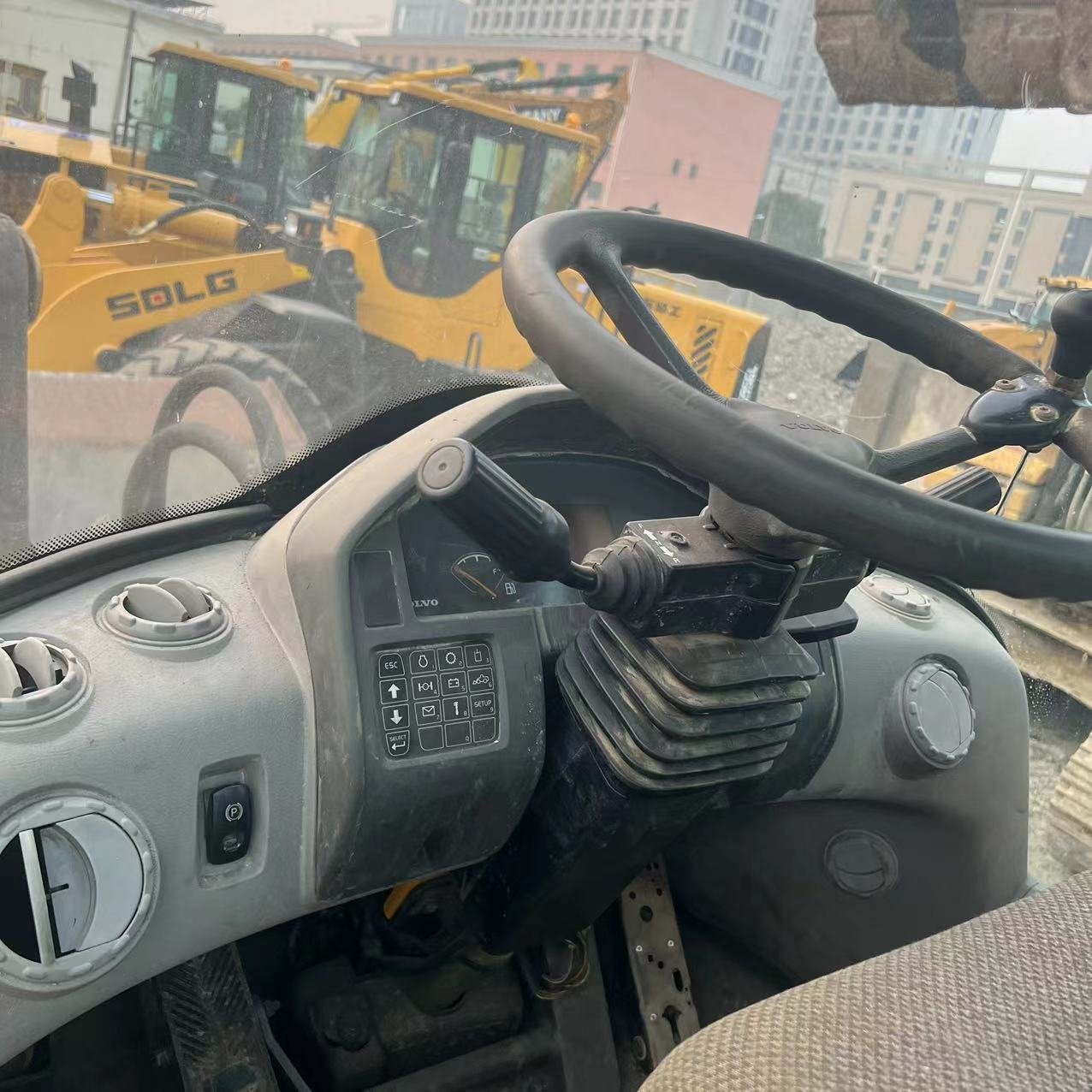 SWEDEN made original VOLVO L180F used wheel loader ,VOLVO 8ton front end loader in Shanghai China