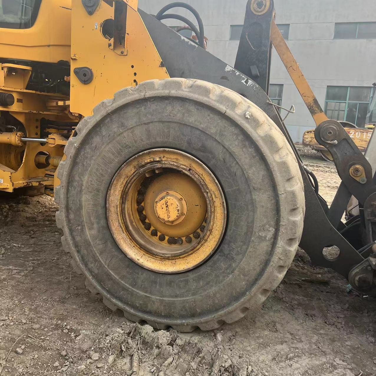 SWEDEN made original VOLVO L180F used wheel loader ,VOLVO 8ton front end loader in Shanghai China
