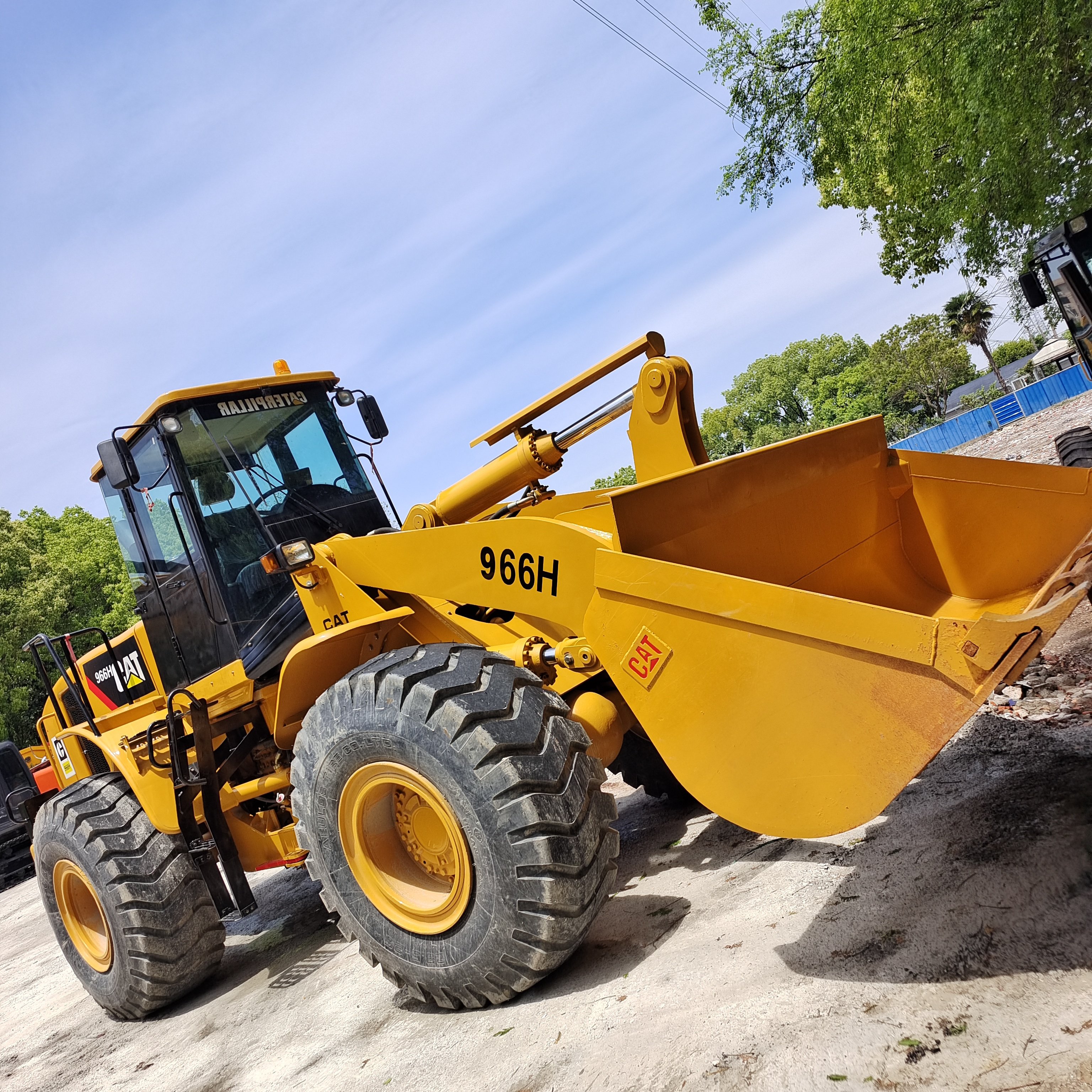 used China caterpillar 966H wheel loader