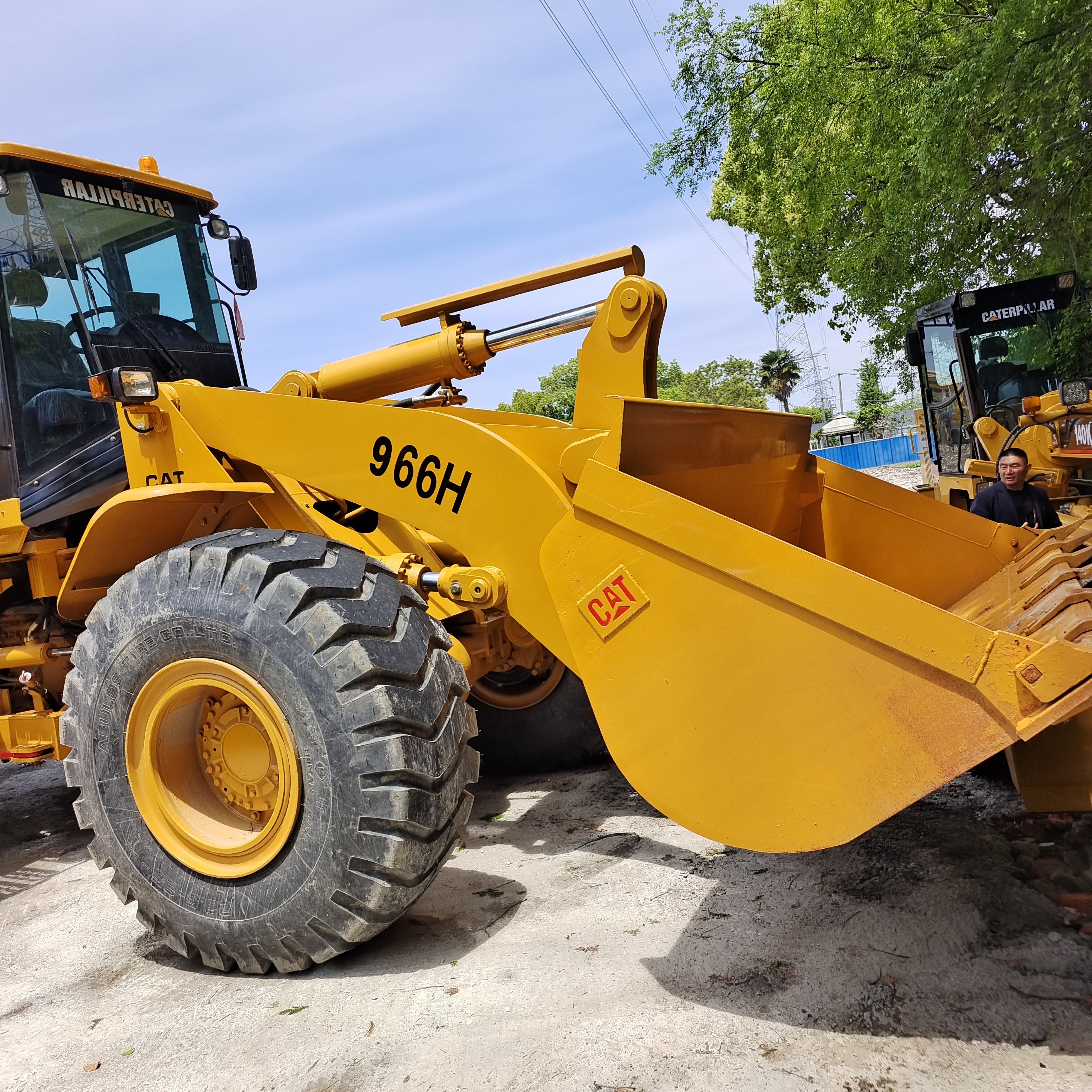 used China caterpillar 966H wheel loader
