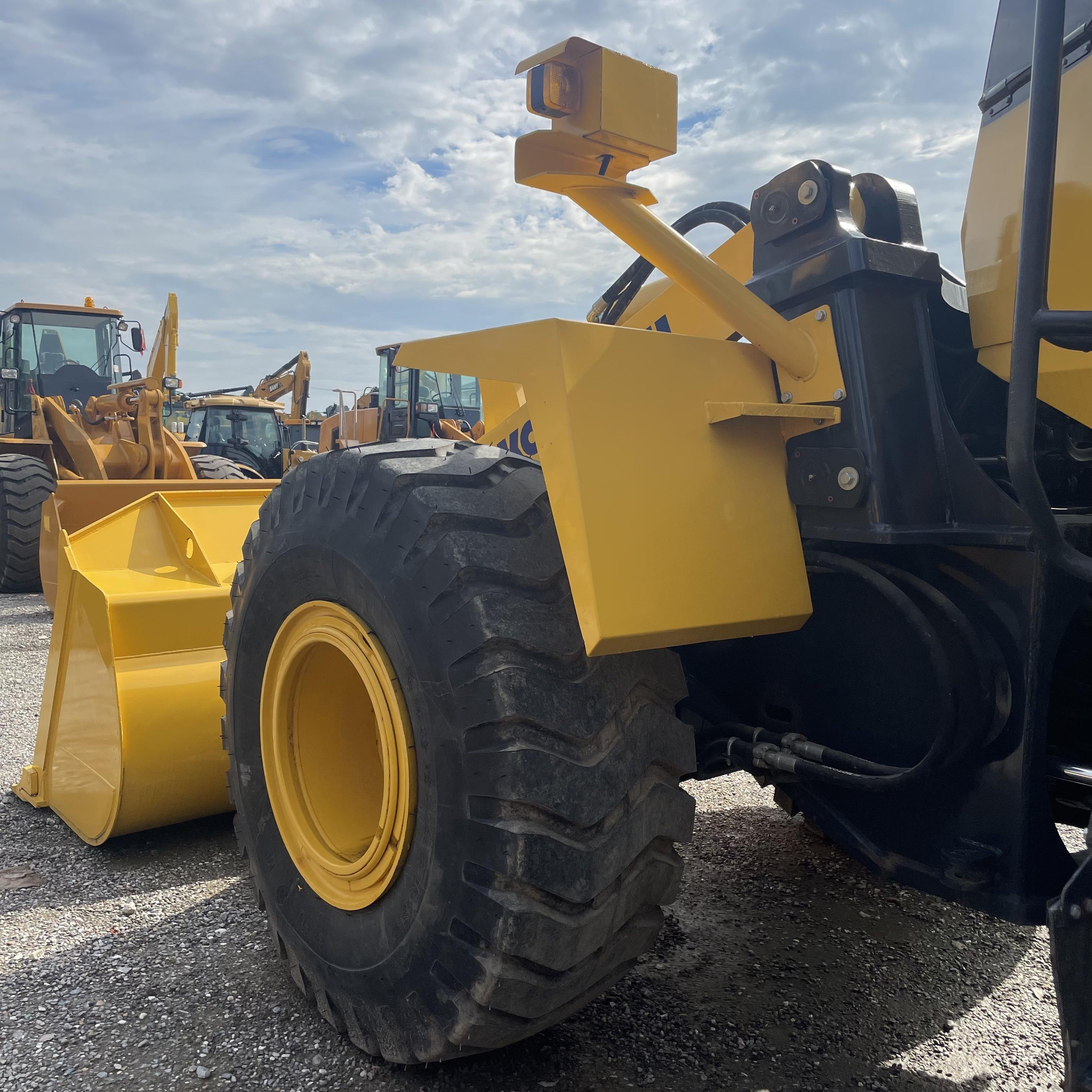 90%new hot sale second-hand Komatsu WA380 front loader 16ton low price and oil consumption in good condition durable wa470