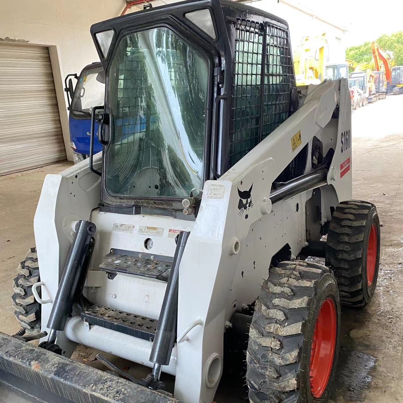 Used original of UK loader good condition BOBCAT S160 Hot sell Wheel Loaders in shanghai