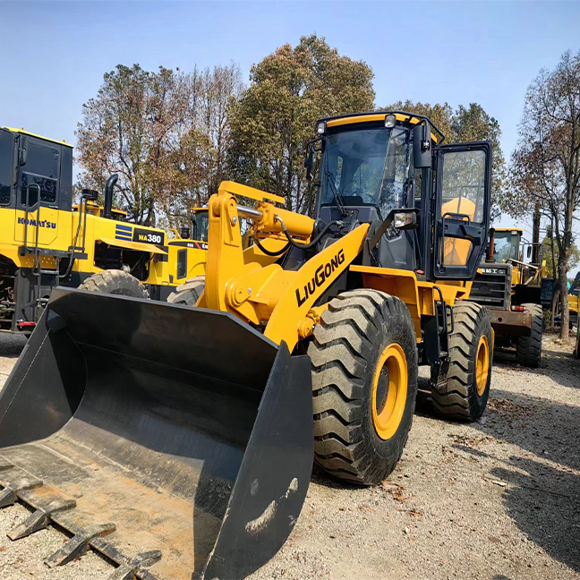 The second-hand Liugong 856 loader and the low-working time Liugong loader filmed on site are of high quality low price