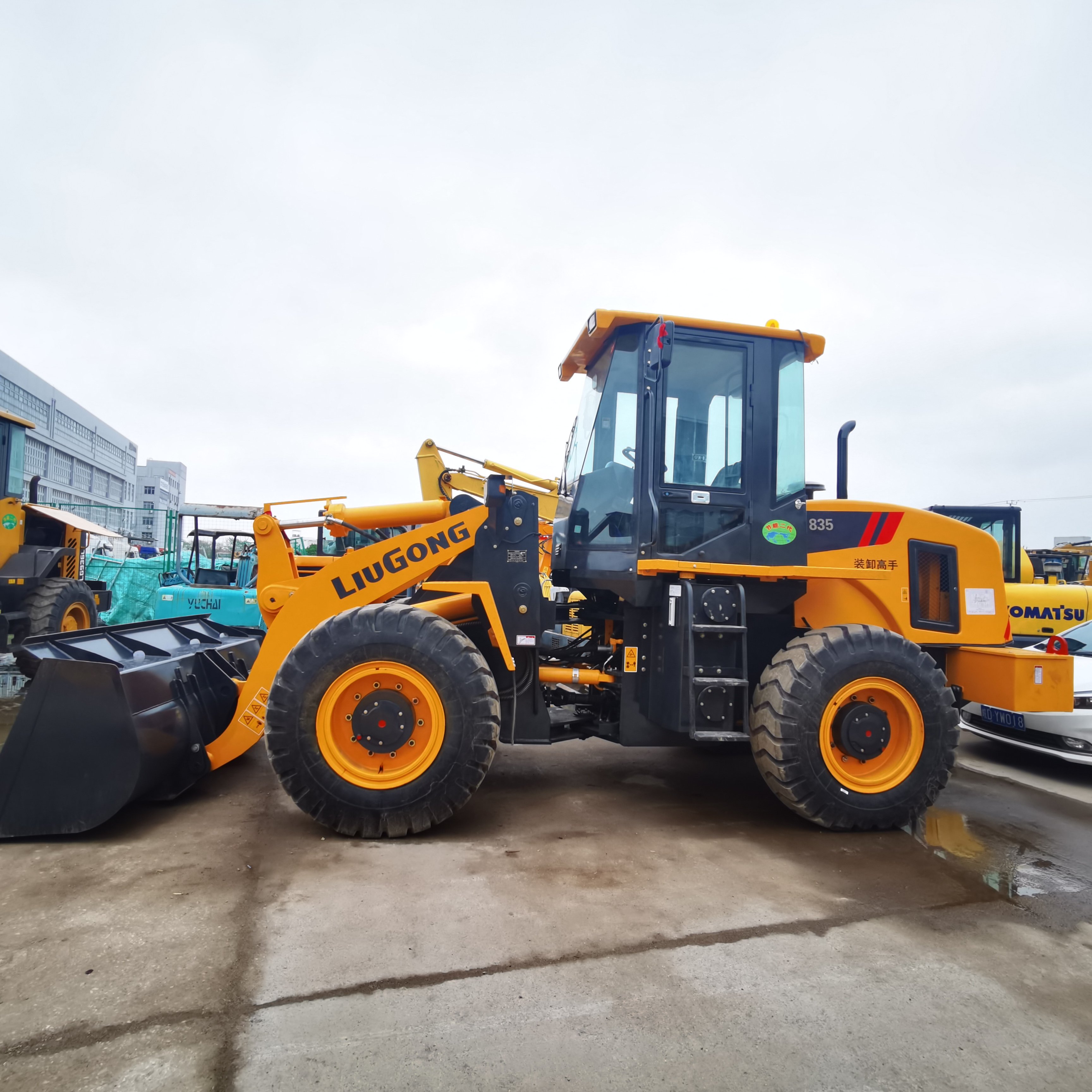 Hot Selling Used LiuGong CLG835 Wheel Loader Japan 5 Ton Load Capacity Short Usage Time Weichai Engine Motor Pump Core