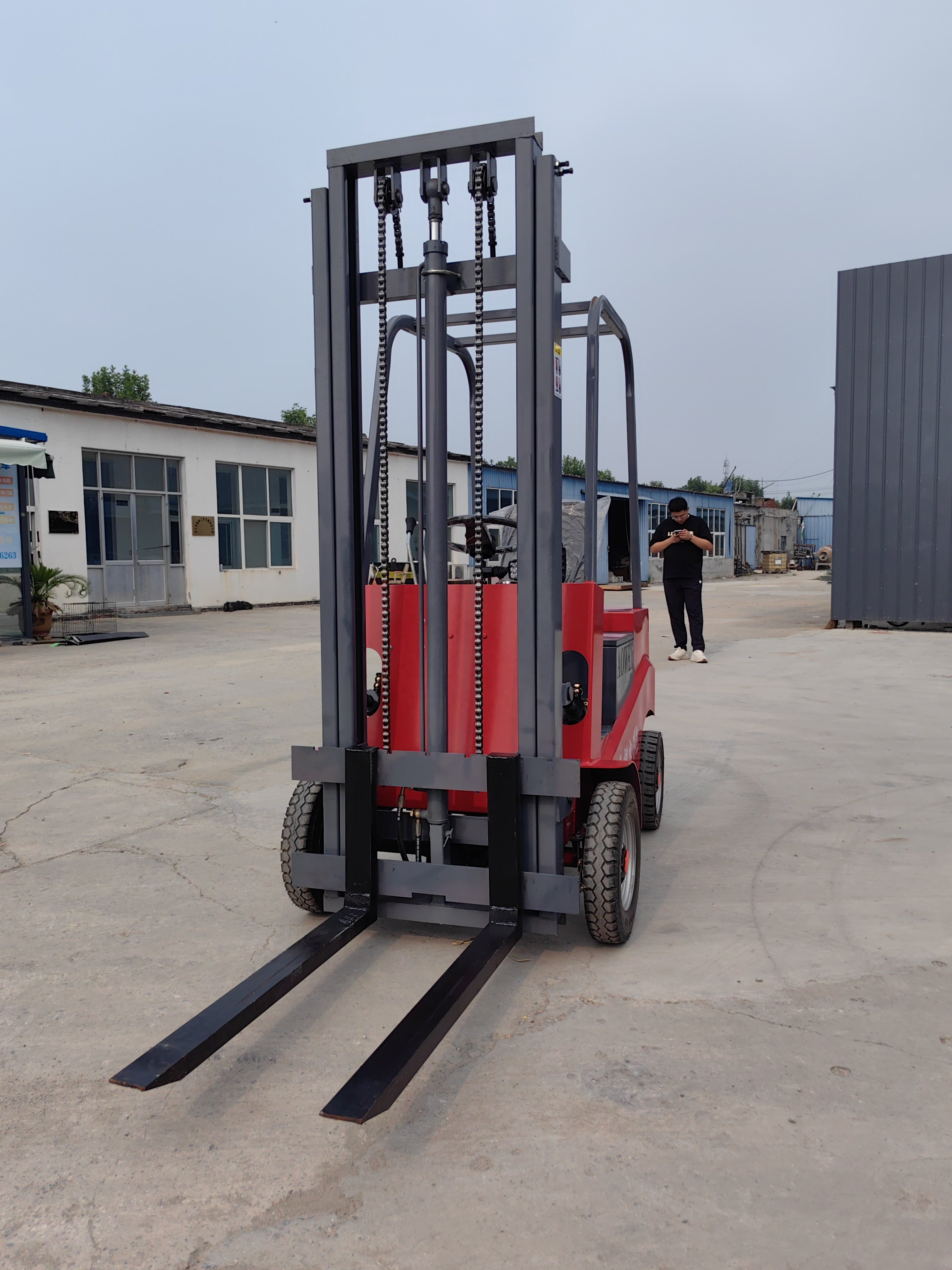 New China Factory for sale 0.8 ton 1 ton small electric forklift mini wheel loader used for warehouse farm hosehold