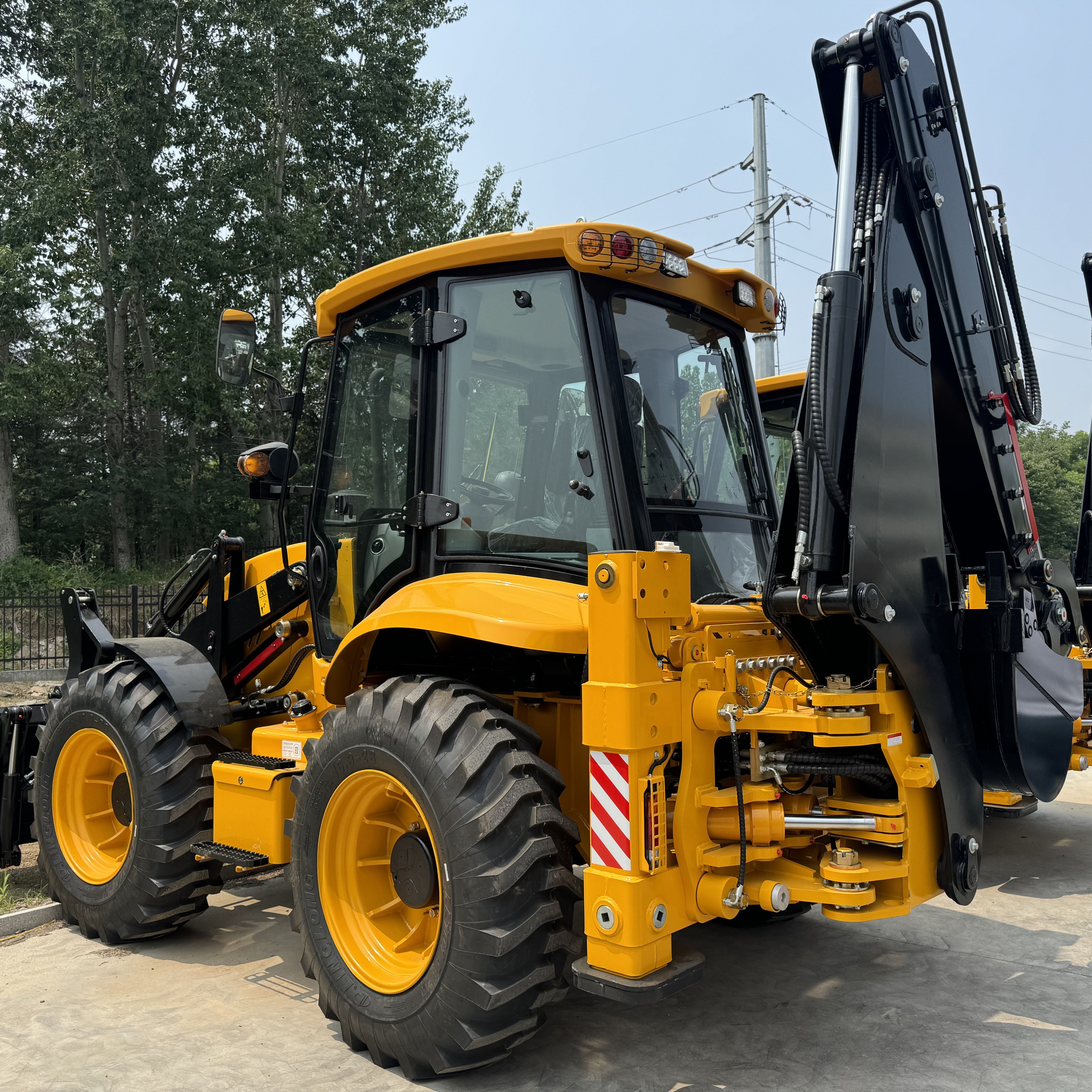 Wheel Front Loader Used Diesel Engine Backhoe with Yuchai Engine and Gearbox 1 Year Warranty