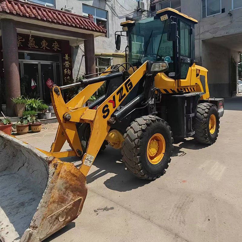 Chinese made second-hand wheel loaders SHANYU with EPA and CE are sold at discounted prices