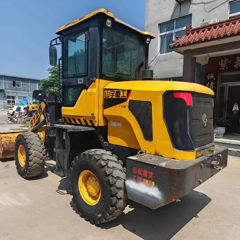 Chinese made second-hand wheel loaders SHANYU with EPA and CE are sold at discounted prices
