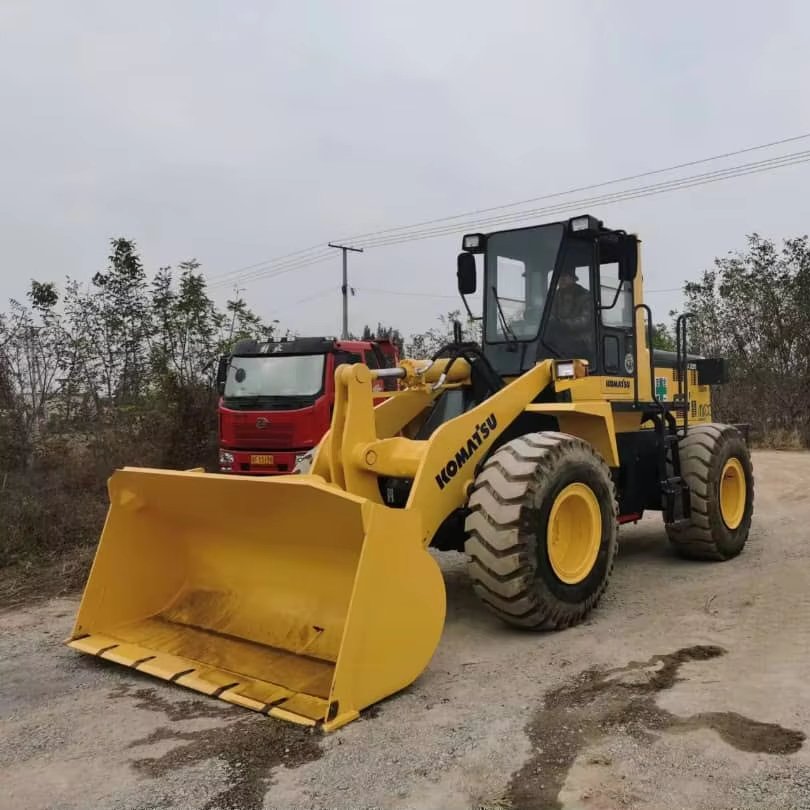 Used construction machinery Komatsu WA320-3 loader Manufactured Year 2010 Original Japan Engine 114 kW