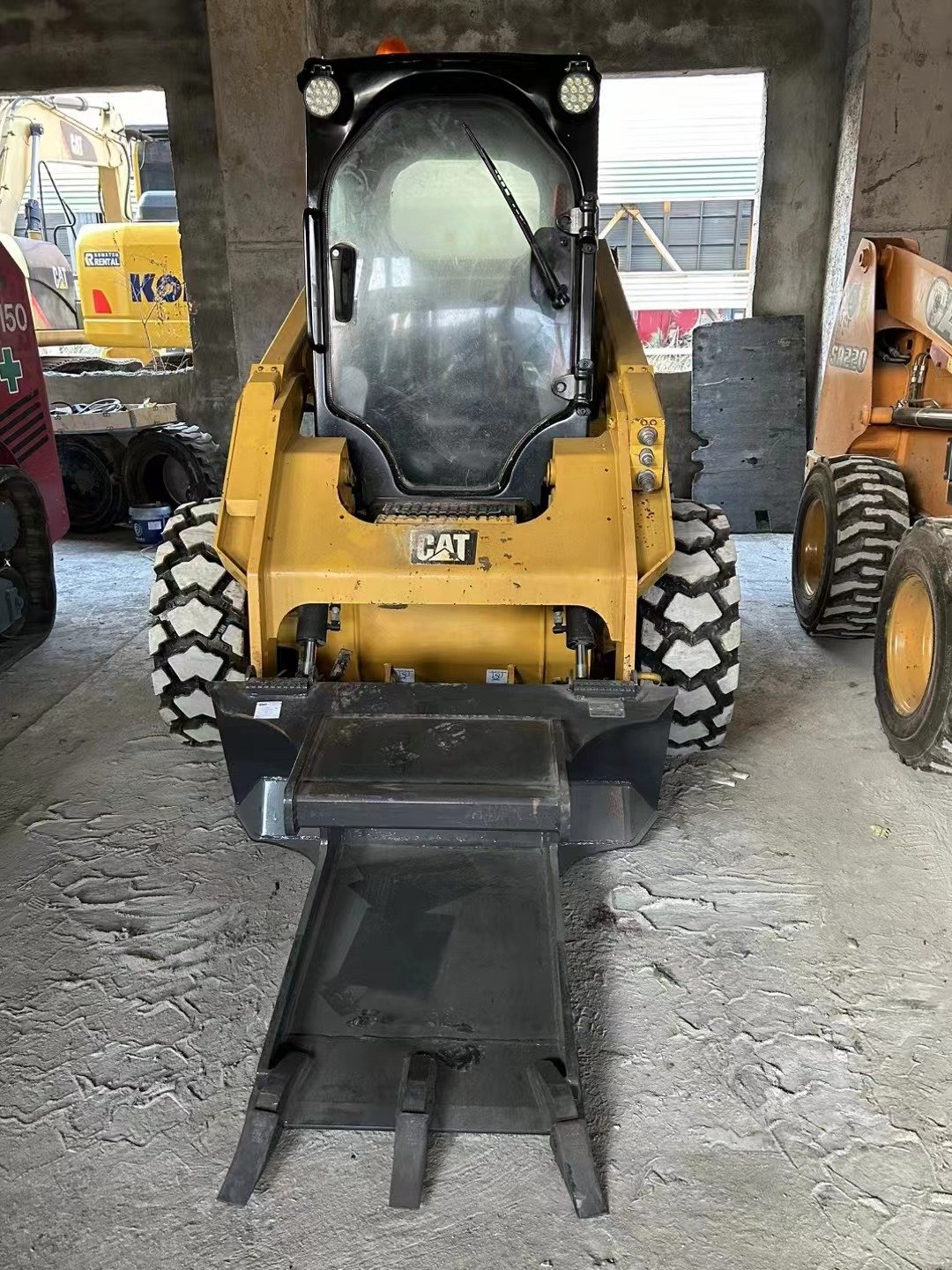 Ce Epa original Used Skid Steer Loader Cat 246D Caterpillar 246 246d 226 272 262 Mini Loader Sweeper Breaker Bucket