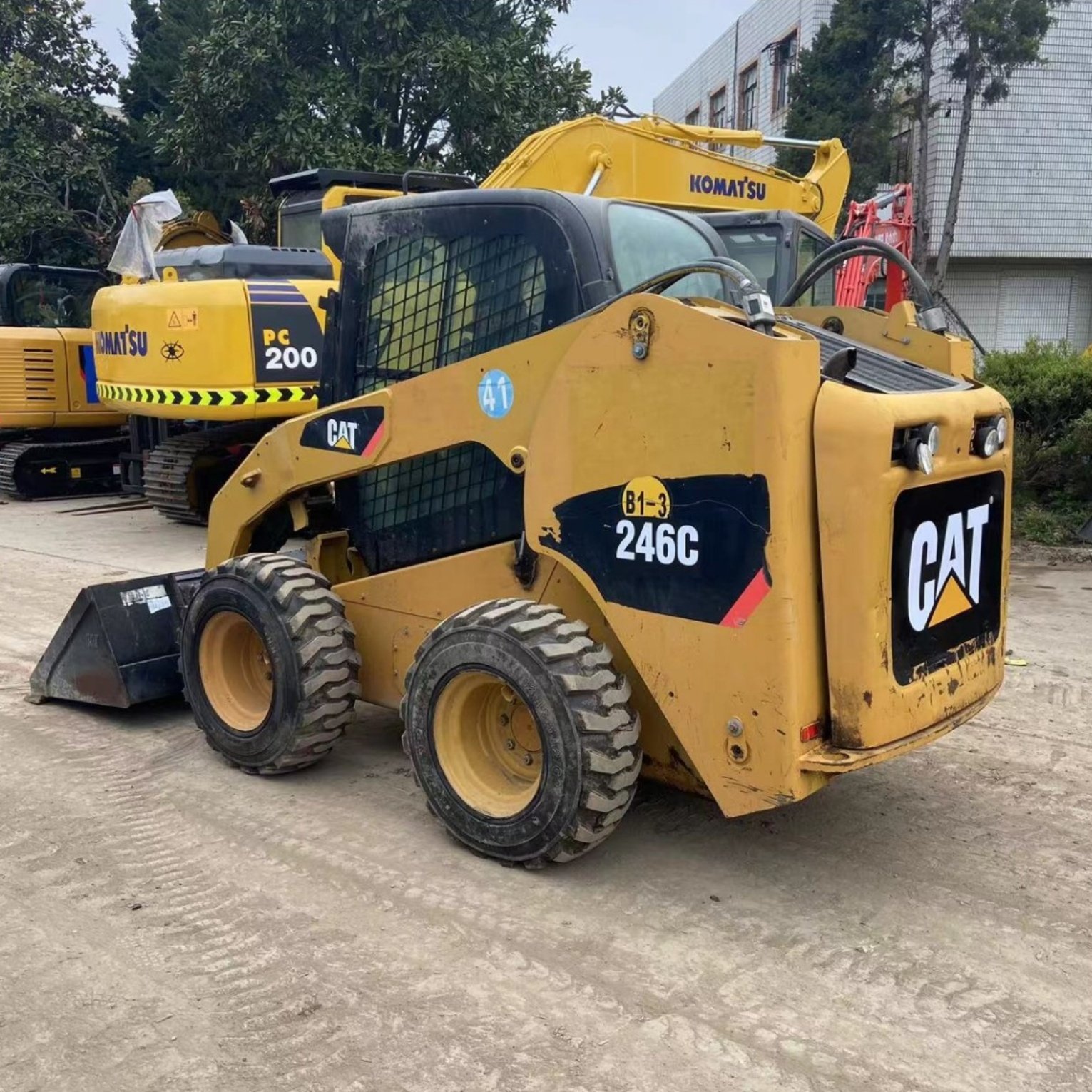 CE EPA cheap used skid steer loader cat 246c caterpillar 246 246D 226 272 262 mini loader sweeper breaker bucket