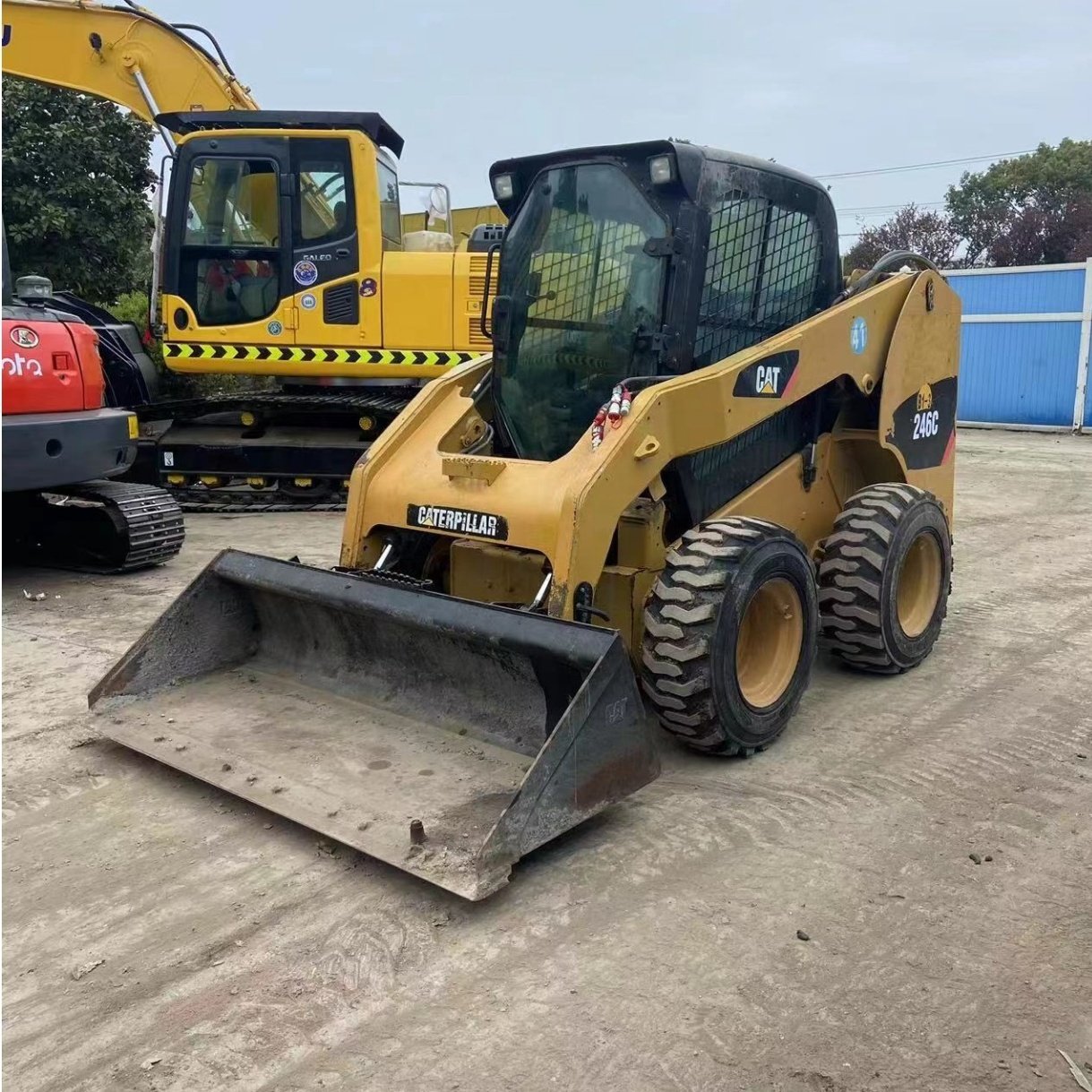 CE EPA cheap used skid steer loader cat 246c caterpillar 246 246D 226 272 262 mini loader sweeper breaker bucket