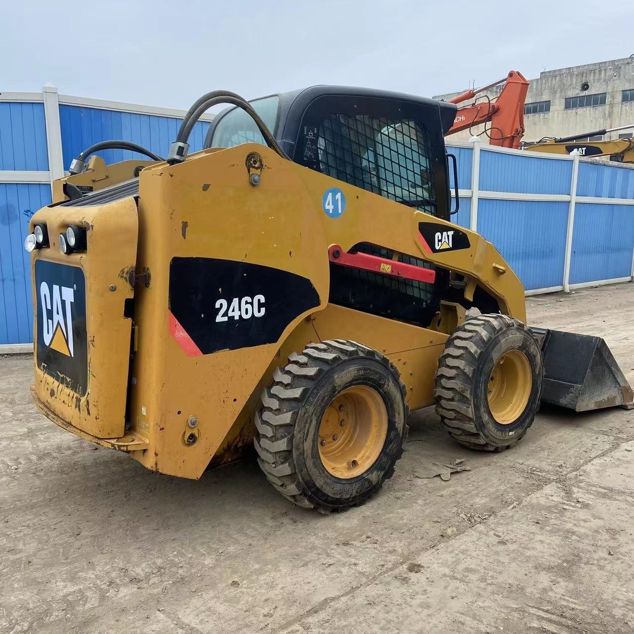 CE EPA cheap used skid steer loader cat 246c caterpillar 246 246D 226 272 262 mini loader sweeper breaker bucket