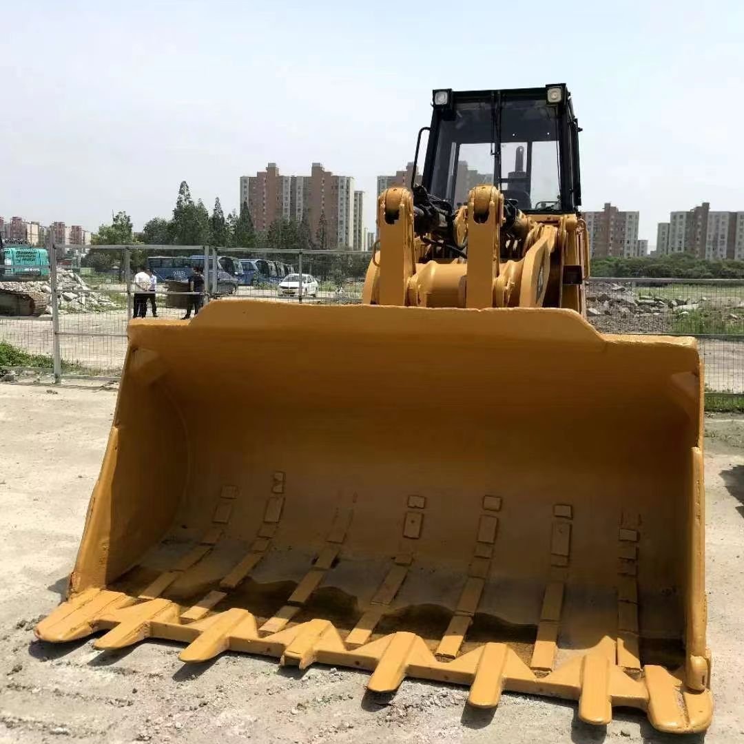 Used Japan Original 963D Tractor Loader 973D Crawler Loader For Cat