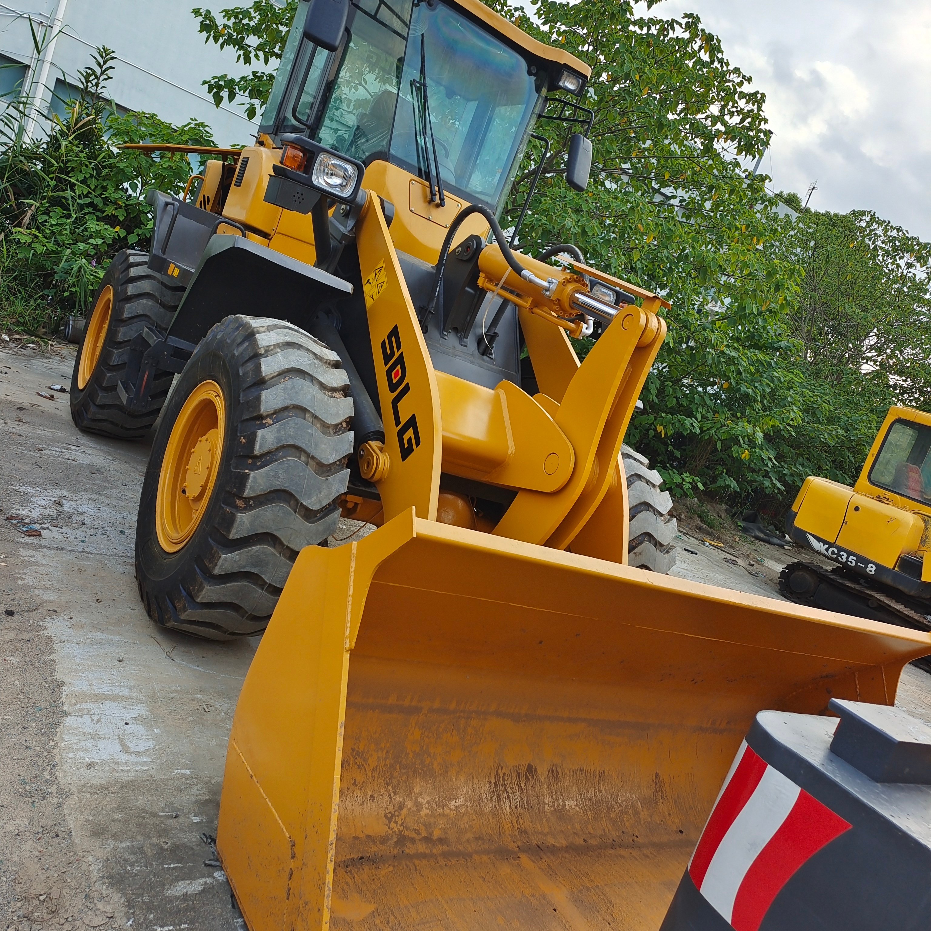 Used Heavy equipment 3-5 tons wheel loader 856/SDLGLG956L/SDLGLG936L front loader for sale