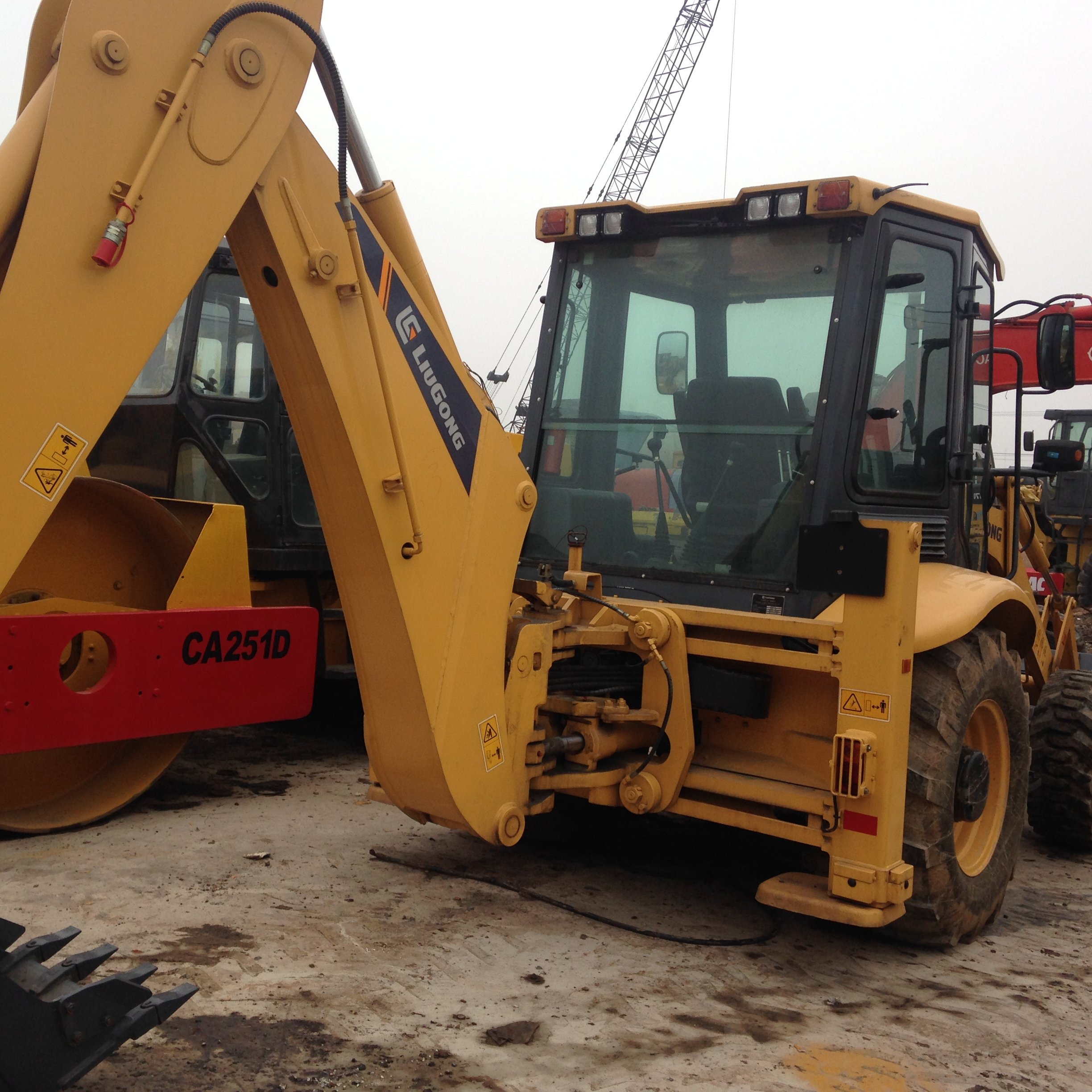 China Backhoe loader 766 used liugong compact tractor 777 backhoe for sale
