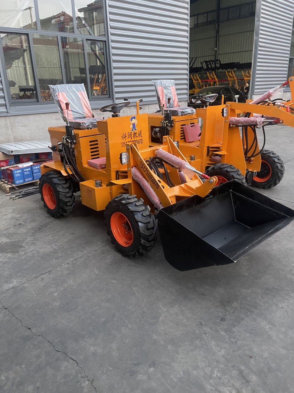 New Mini Loader China Earth-Moving Machinery 800KG Payload Can Lift 3.2 Meters Wheel Loader Farms Home Use Featuring Gearbox