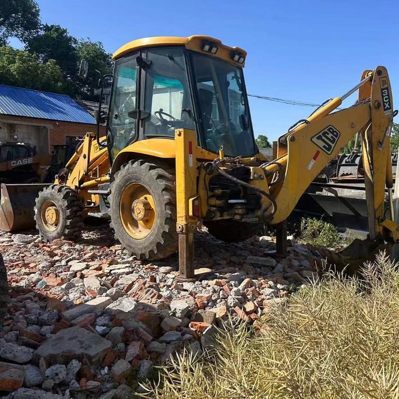 Popular Choice 2019 Model JCB 3X Backhoe Versatile Machine Designed for Various Construction and Excavation Tasks