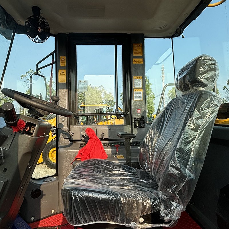 Second-hand Shandong Lingong LG936L 956L 958F wheel loader domestic second-hand wheel loader 936L