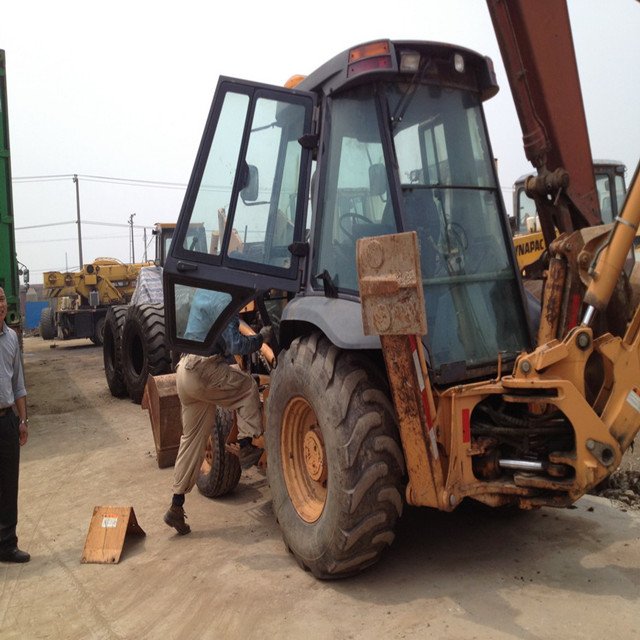 Best Price Used Case 580L 4x4 Drive Wheel Backhoe Loader Case 580 Digging Loader USA Made Backhoe