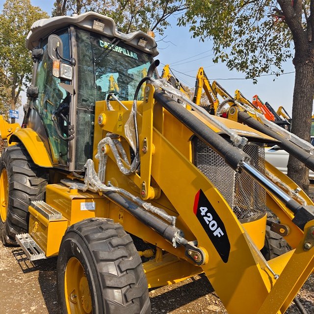 100% Original Used 420 Backhoe Loader at a low price with excellent performance Free after-sales