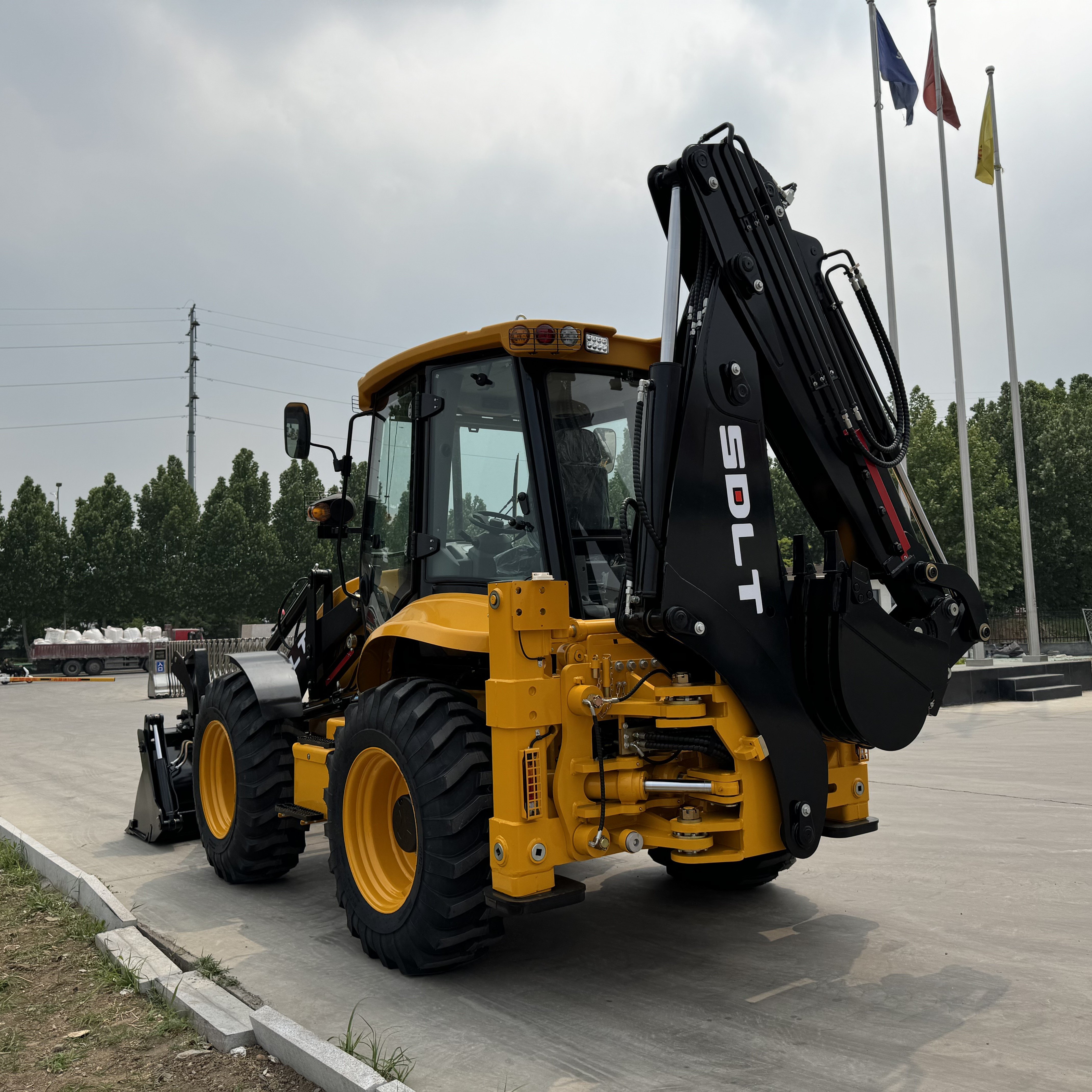 EPA Engine 4X4 Mini Backhoe Loader Used Building Site Tractor with Gear Core Components Manufactured Mini Backhoe