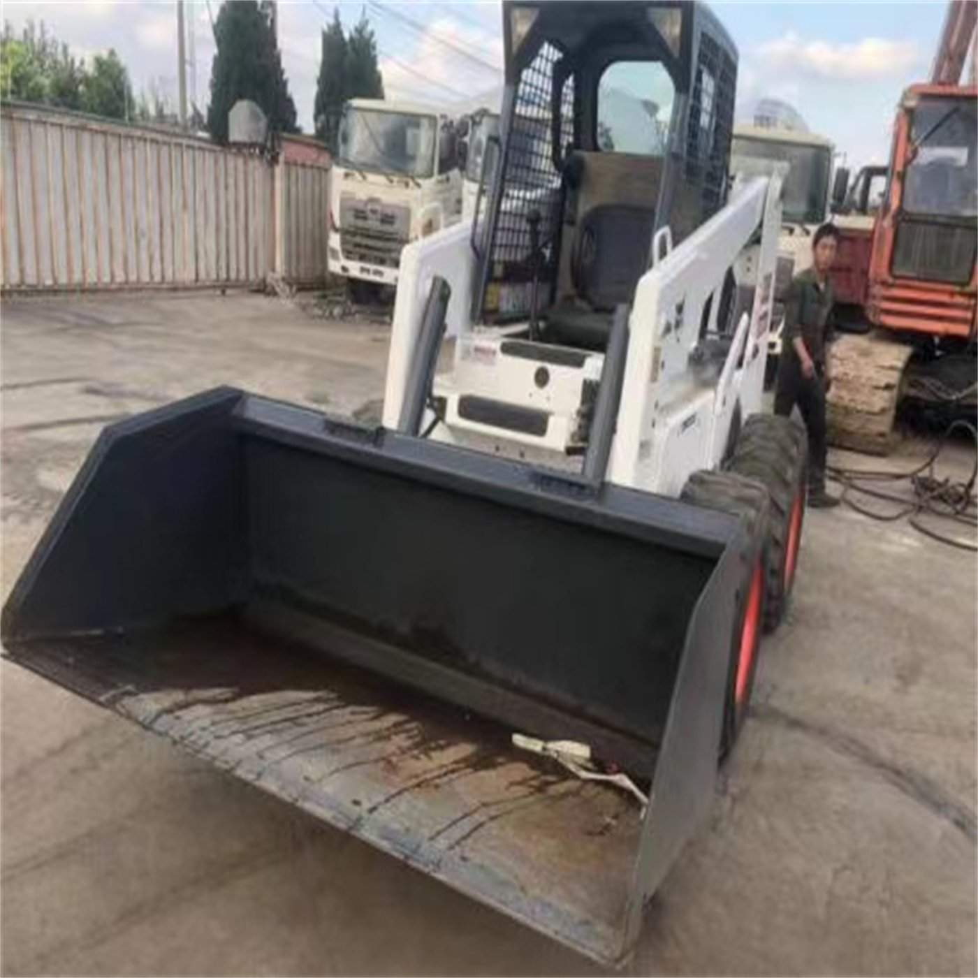 USED BOBCAT S300 S185 S70 MINI SKID STEER LOADER BOBCAT MINI LOADER IN GOOD CONDITION MINI SKID STEER LOADER