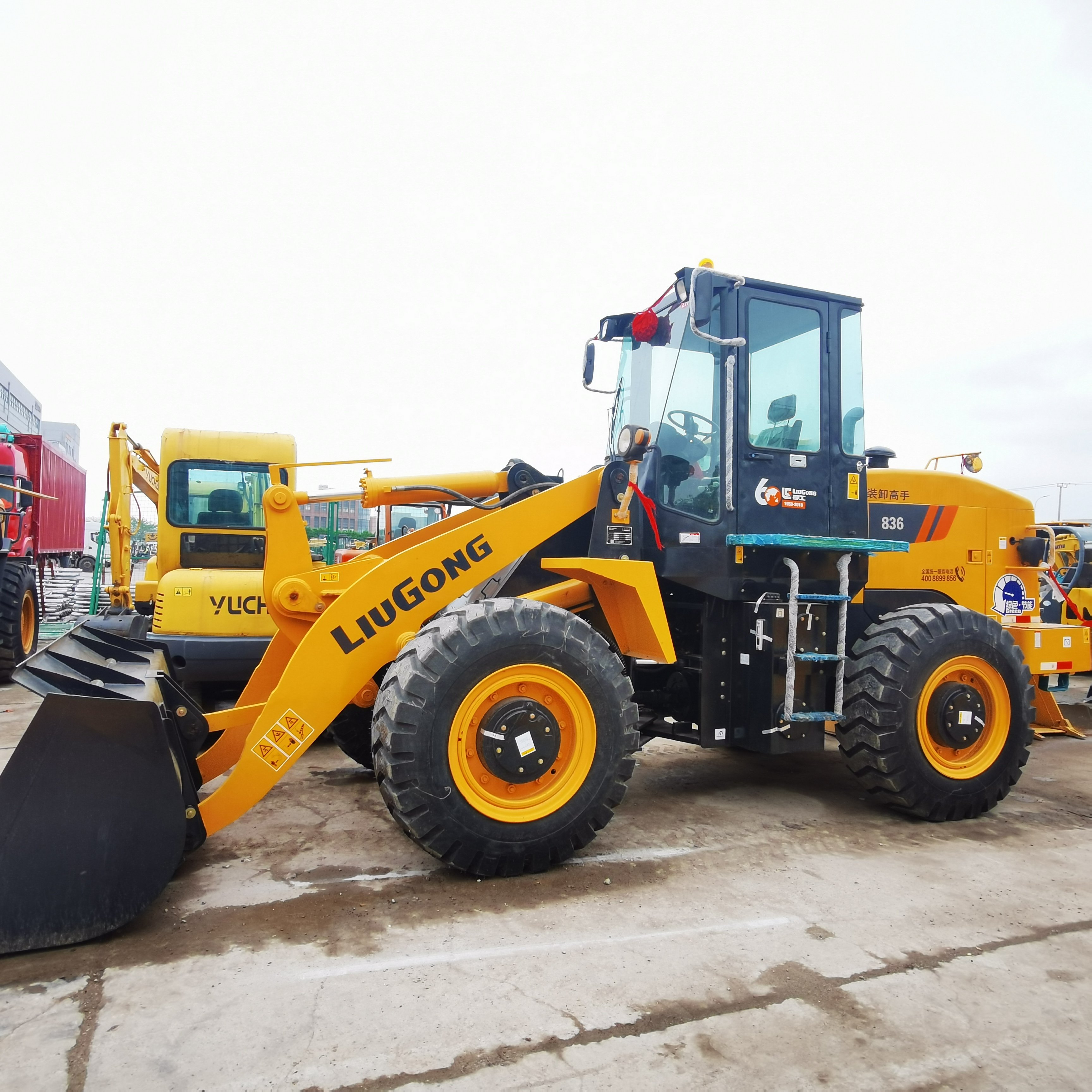 Hot Selling Used LiuGong CLG836 Wheel Loader from Japan 5 Ton Load Capacity with Weichai Engine Motor Gearbox Short Usage Time