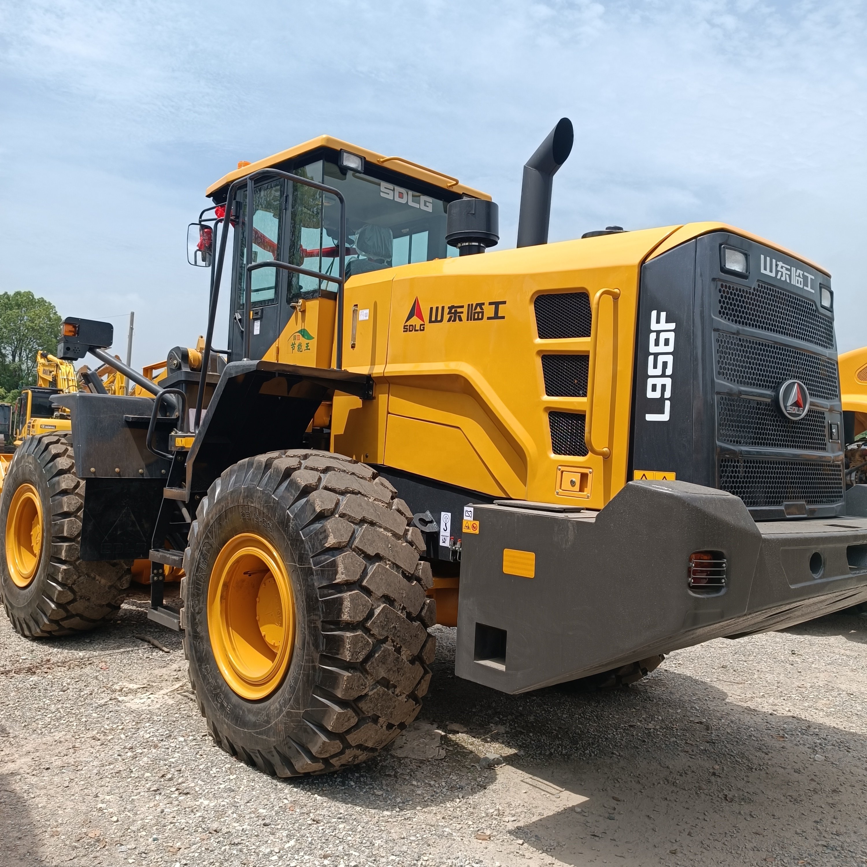 Hot Selling Second-Hand SDLG 956F 956L 958F Construction Machinery Loaders 5 Ton Rated Load for Farms
