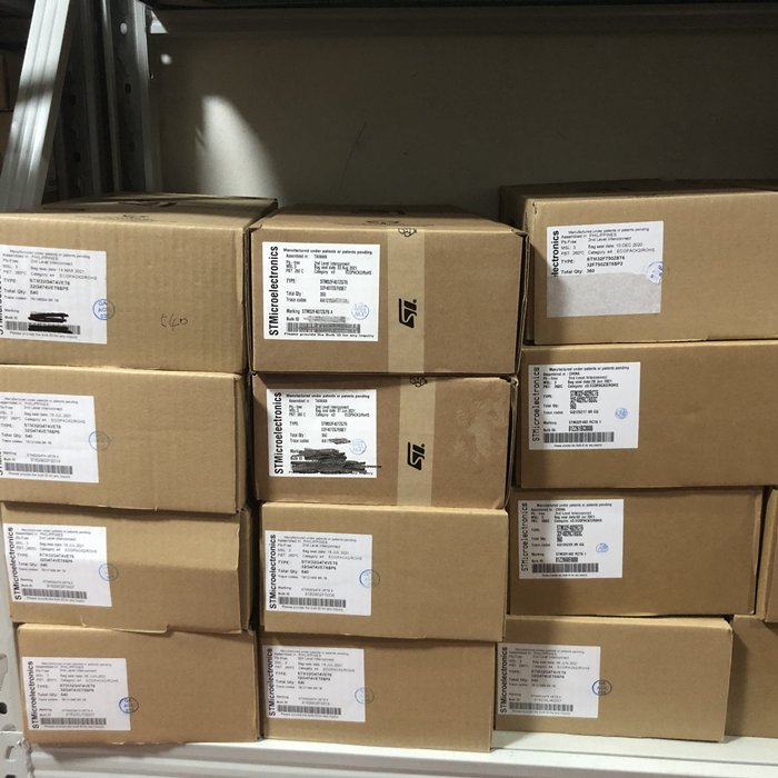 Original 1718230-1 Connector Electronic Components 1718230-1 IN STOCK