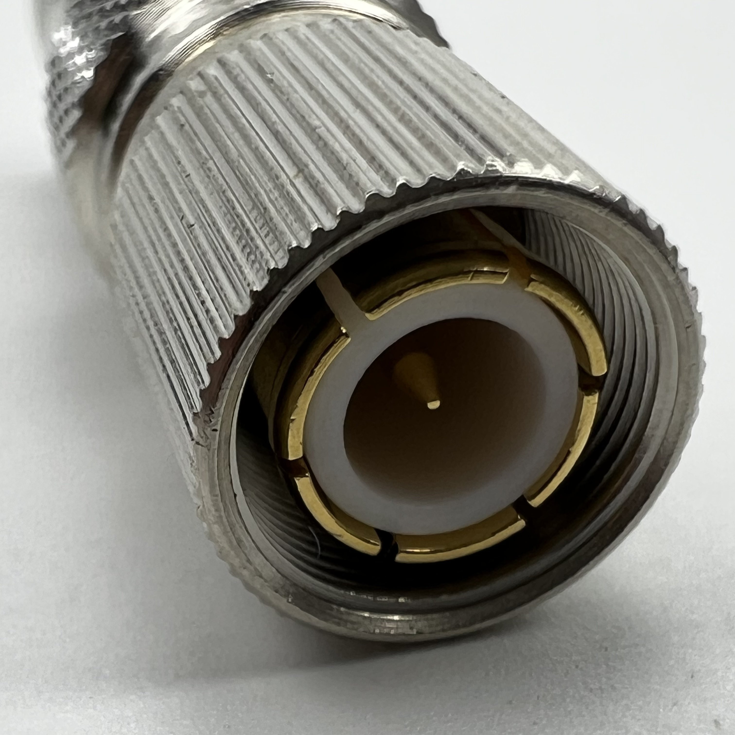 Connectors VWR <1.25 BNC TNC SMX SSMA SMC SSMC SMB SSMB UHF N coax connector and cable assembly wire connectors