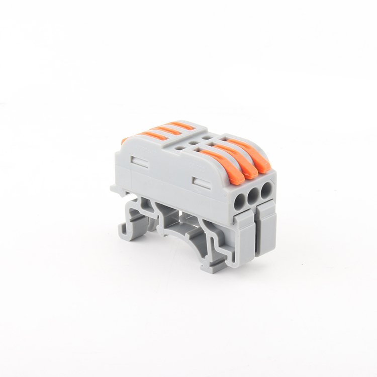 Quick connecte terminal of quick butt joint three-in and three-out wire connector with guide rail