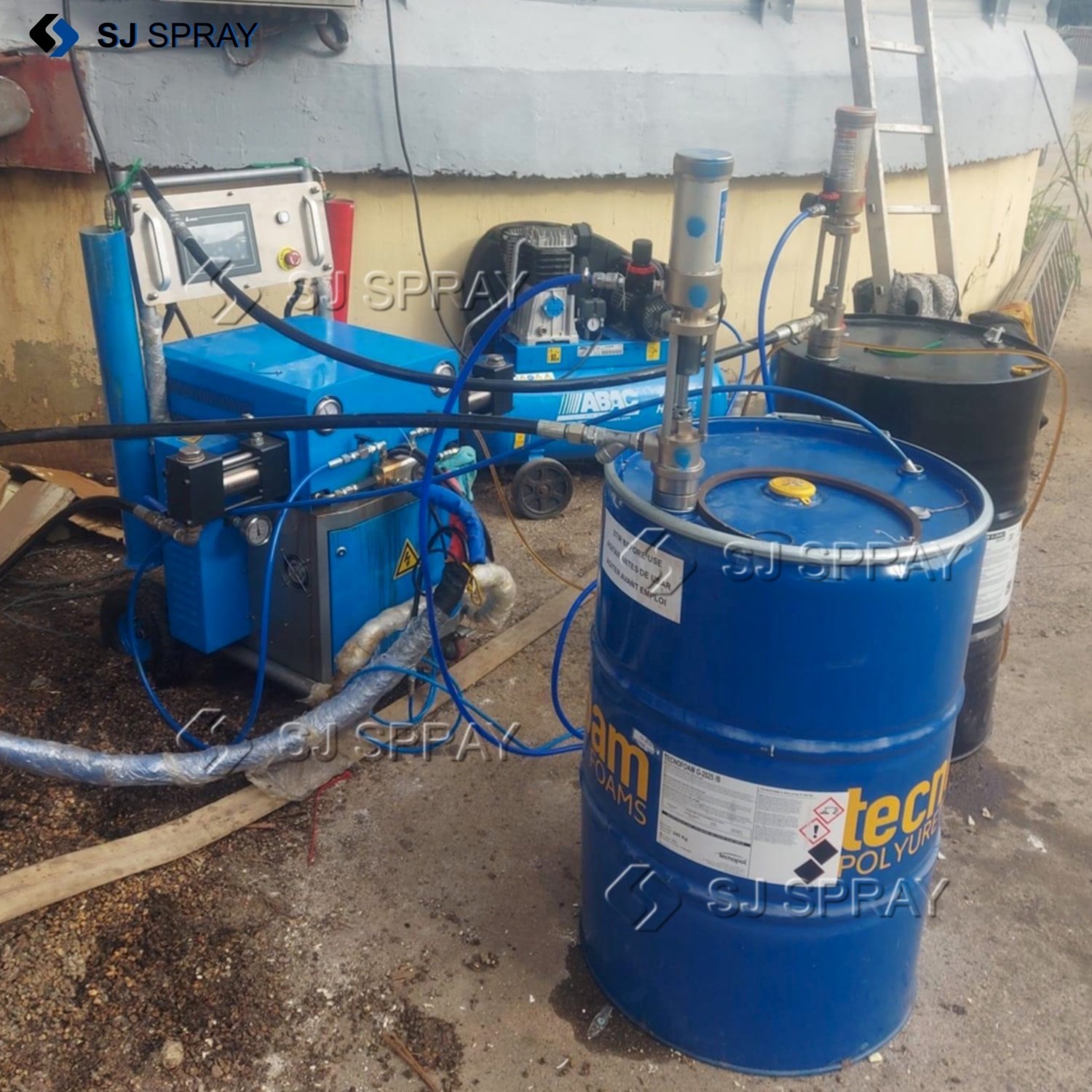 Polyurethane polyurea spraying foaming machine for waterproof, thermal insulation and anticorrosive refrigerator FD-211A1