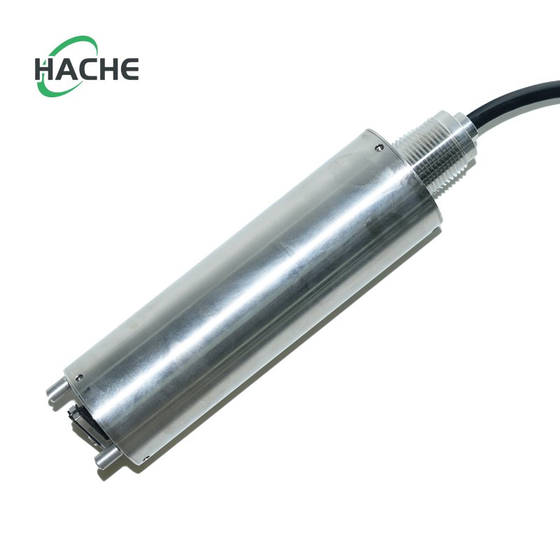 Automatic cleaning function and online turbidity meter/analysis of titanium alloy materials