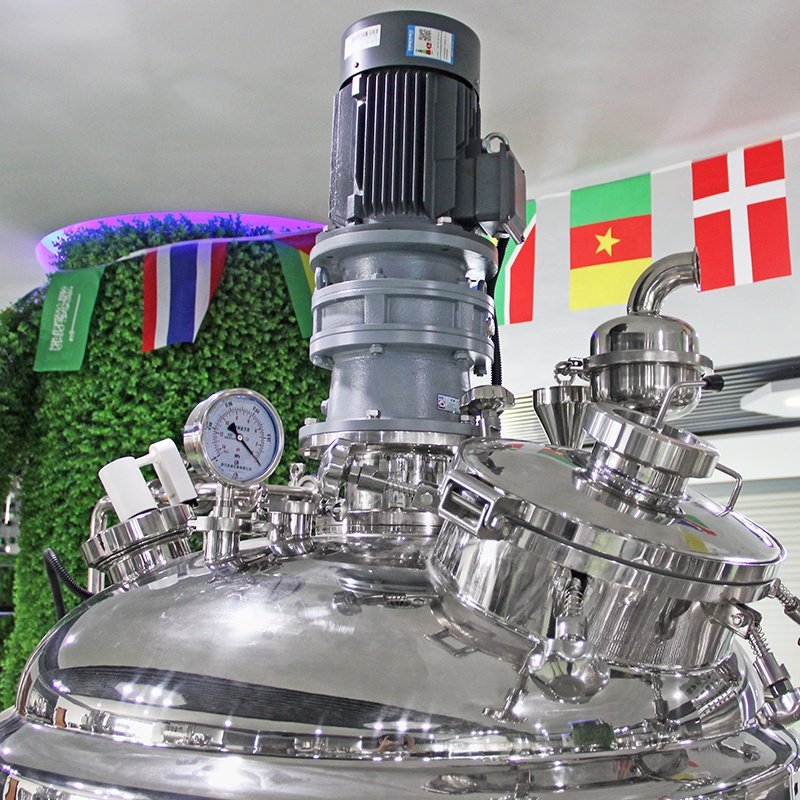 High Quality 100-500l Shampoo Mixer Machine Cosmetic Mixer Vacuum Homogenizer Emulsifier Liquid Detergent Making Machine