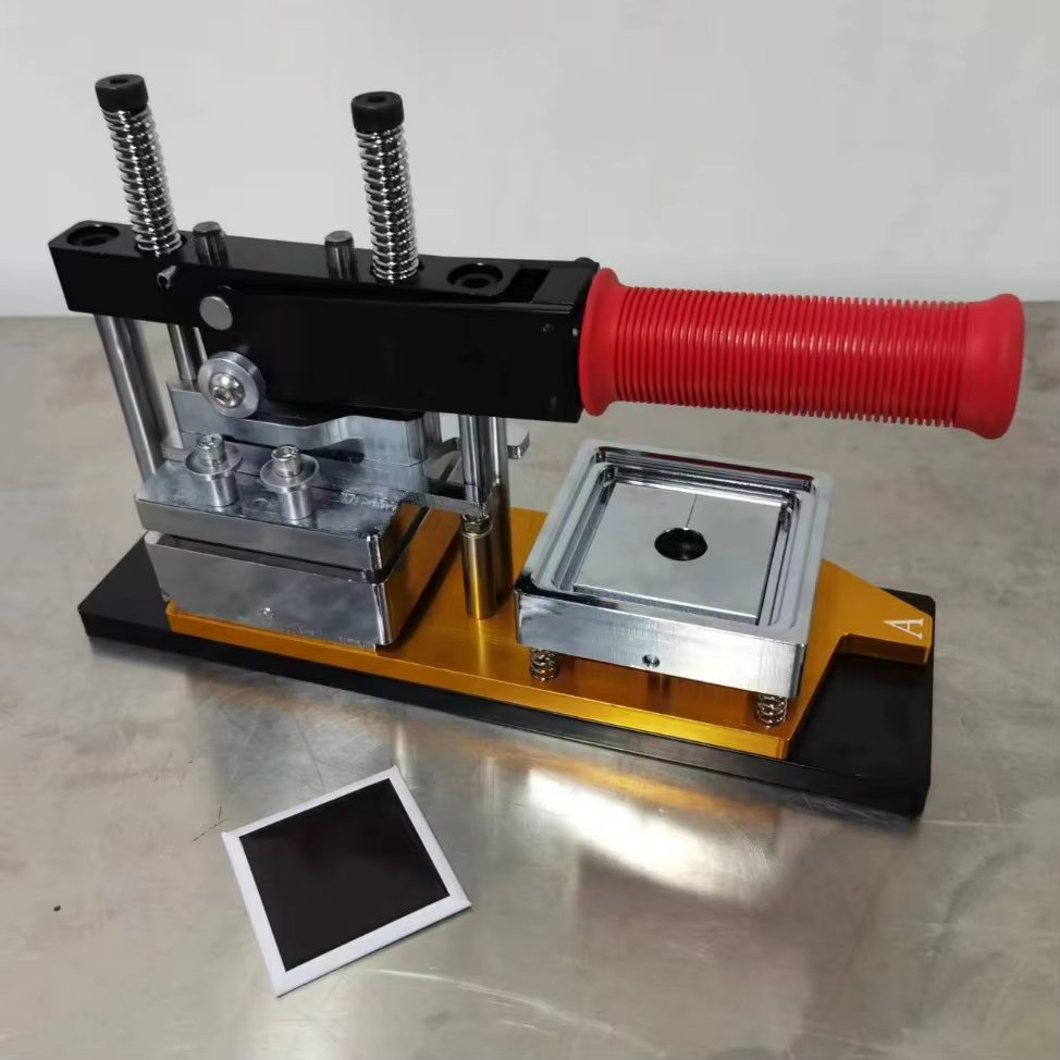 High Quality 63.5*63.5 MM Manual Rectangle Fridge Magnet Maker Machine All-Metal Tinplate Badge Making Machine With Mold