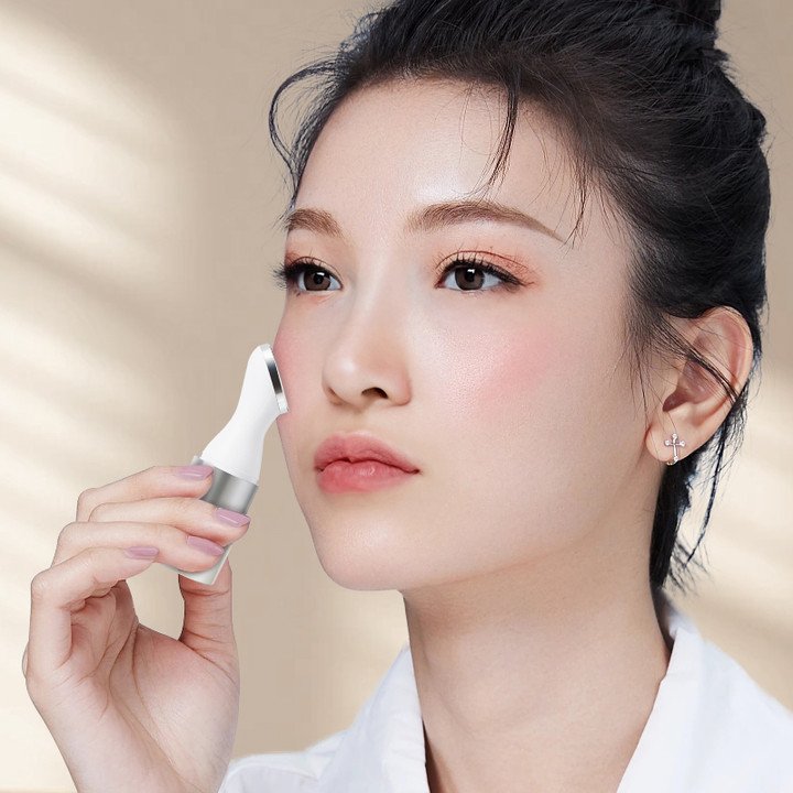 2024 Best-Selling Beauty Device Electric Lip Plumper with LED Skin Tightening Lip Massager Japan Face Lip Gloss Making Machine