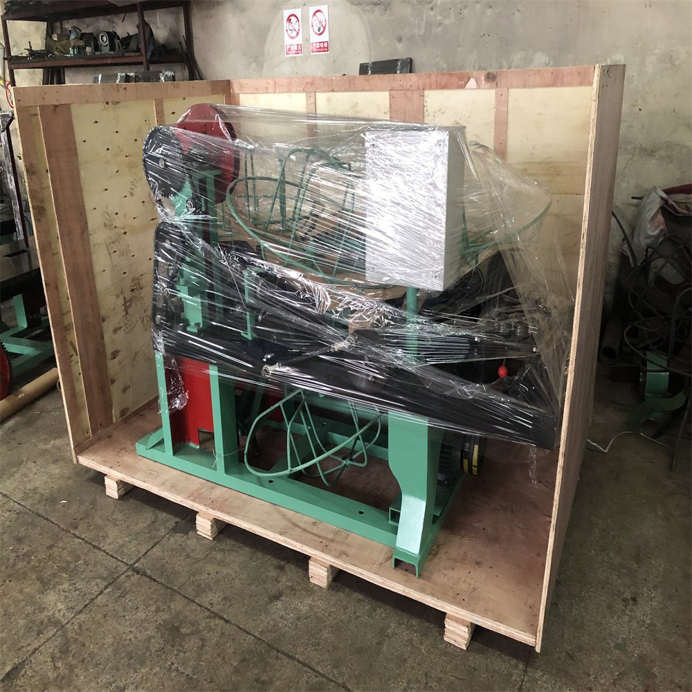 China Manufacturer High Capacity Kenya Cs-a Cs-b Cs-c Automatic Reverse Twisted Galvanized Barbed Wire Mesh Making Machine