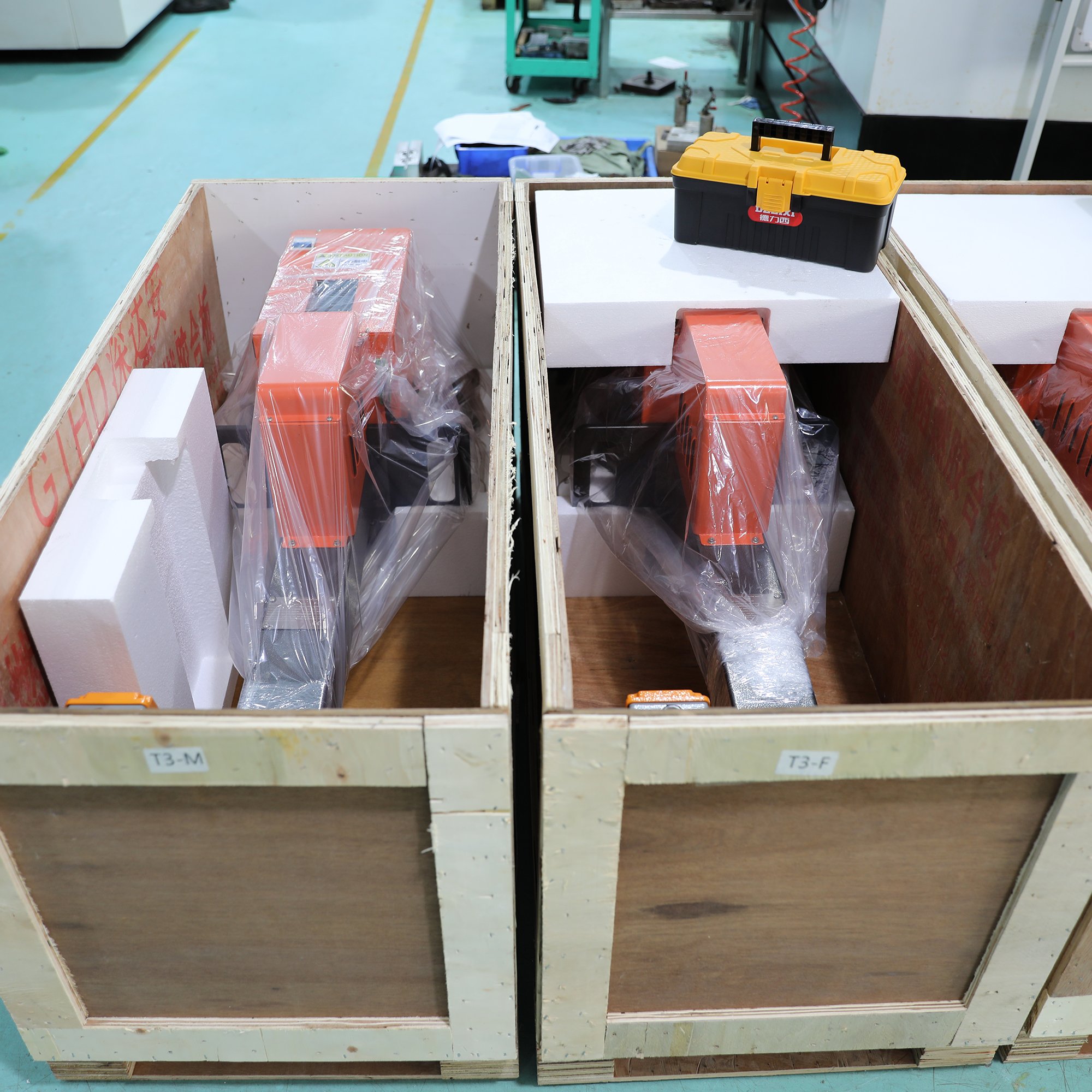 Hot sale CE Verified Fully Automatic Button Attaching Machine Unlimited Production Plastic Button Making Machine