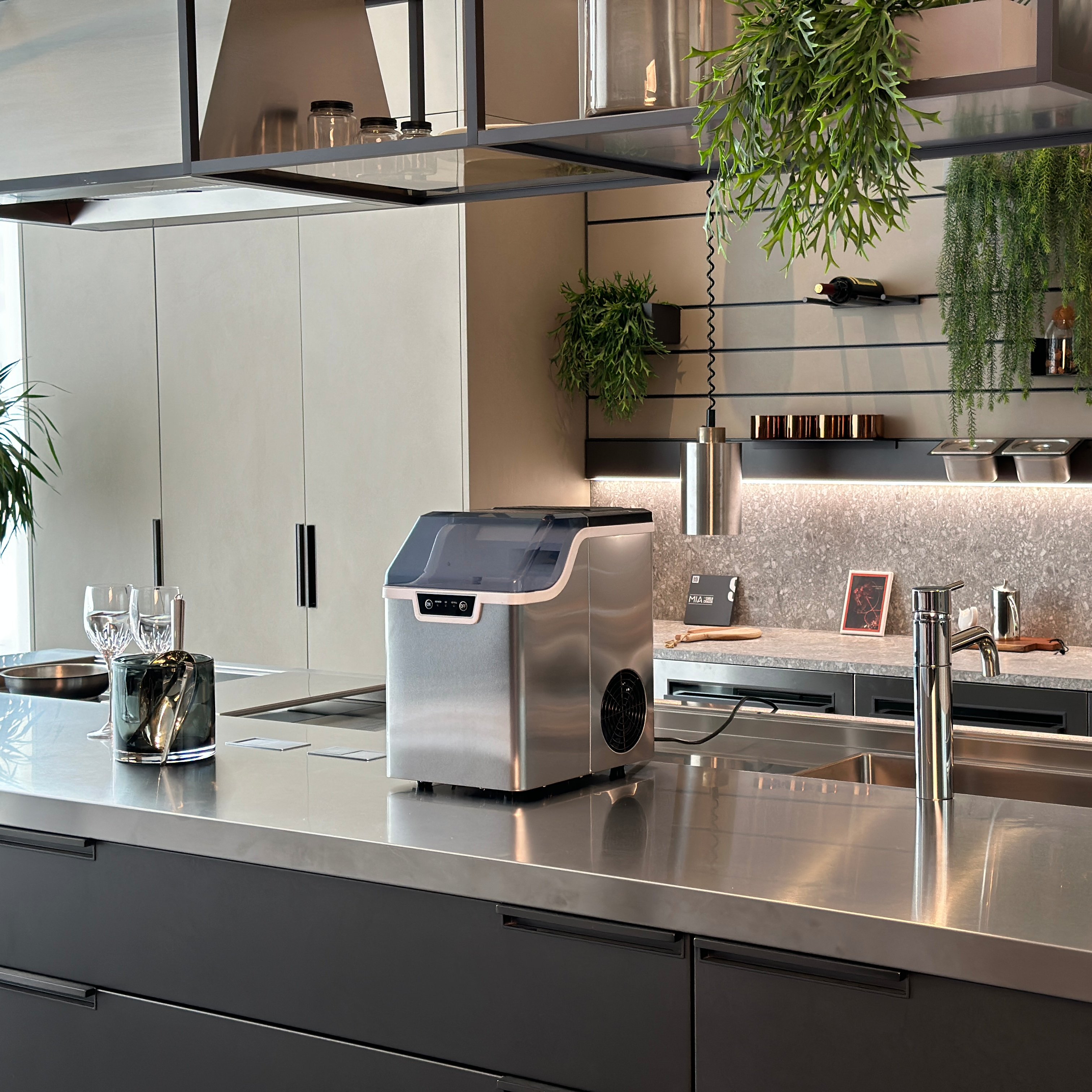 Factory direct cheapest 12kgs Home Use bench top Nugget Ice Maker fast ice making machine with handle ETL CE UKCA