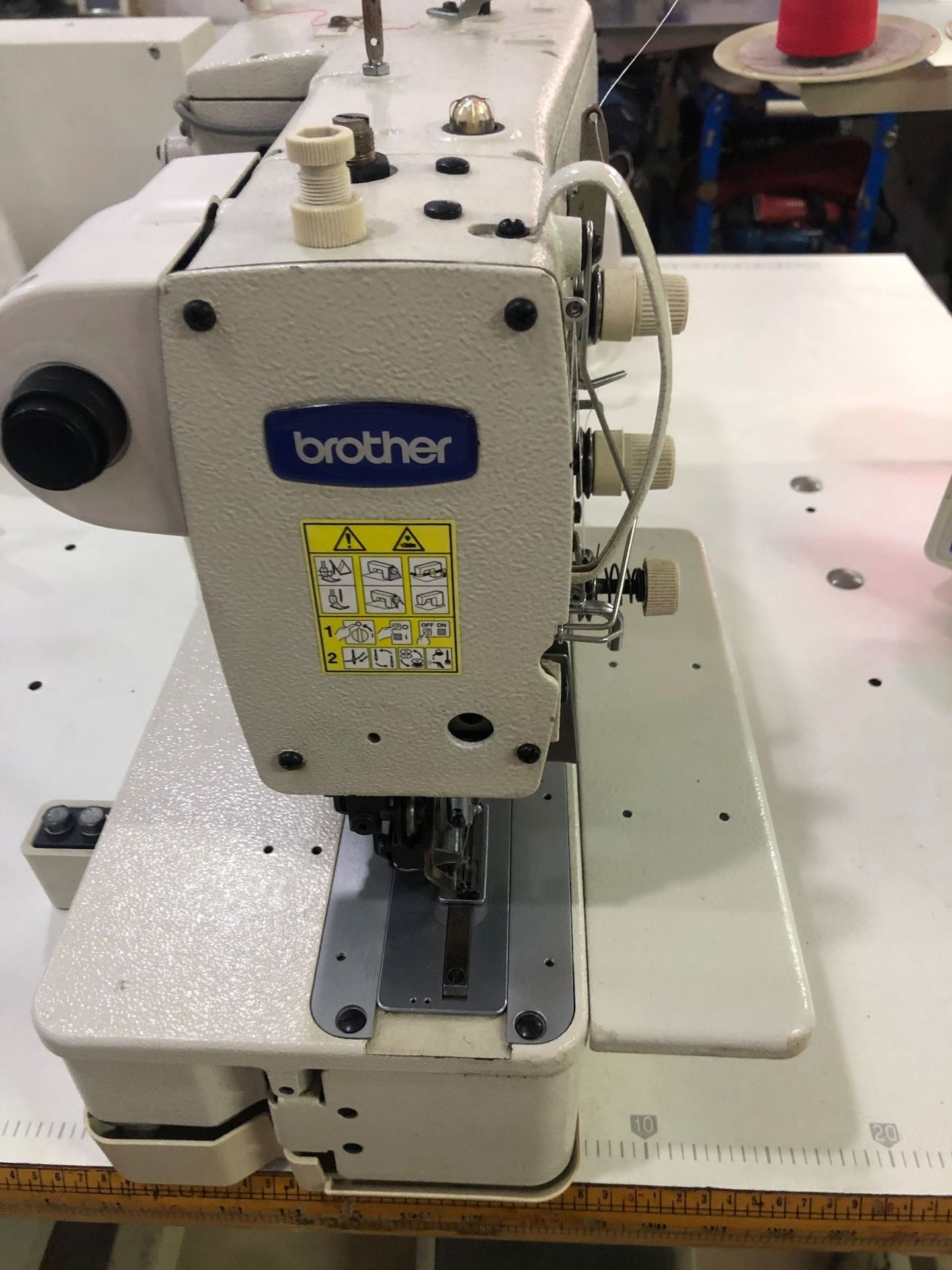 Used Juki/gloden/brother button hole 800B Wheel Industrial Sewing Machine For Sale Cheap Price