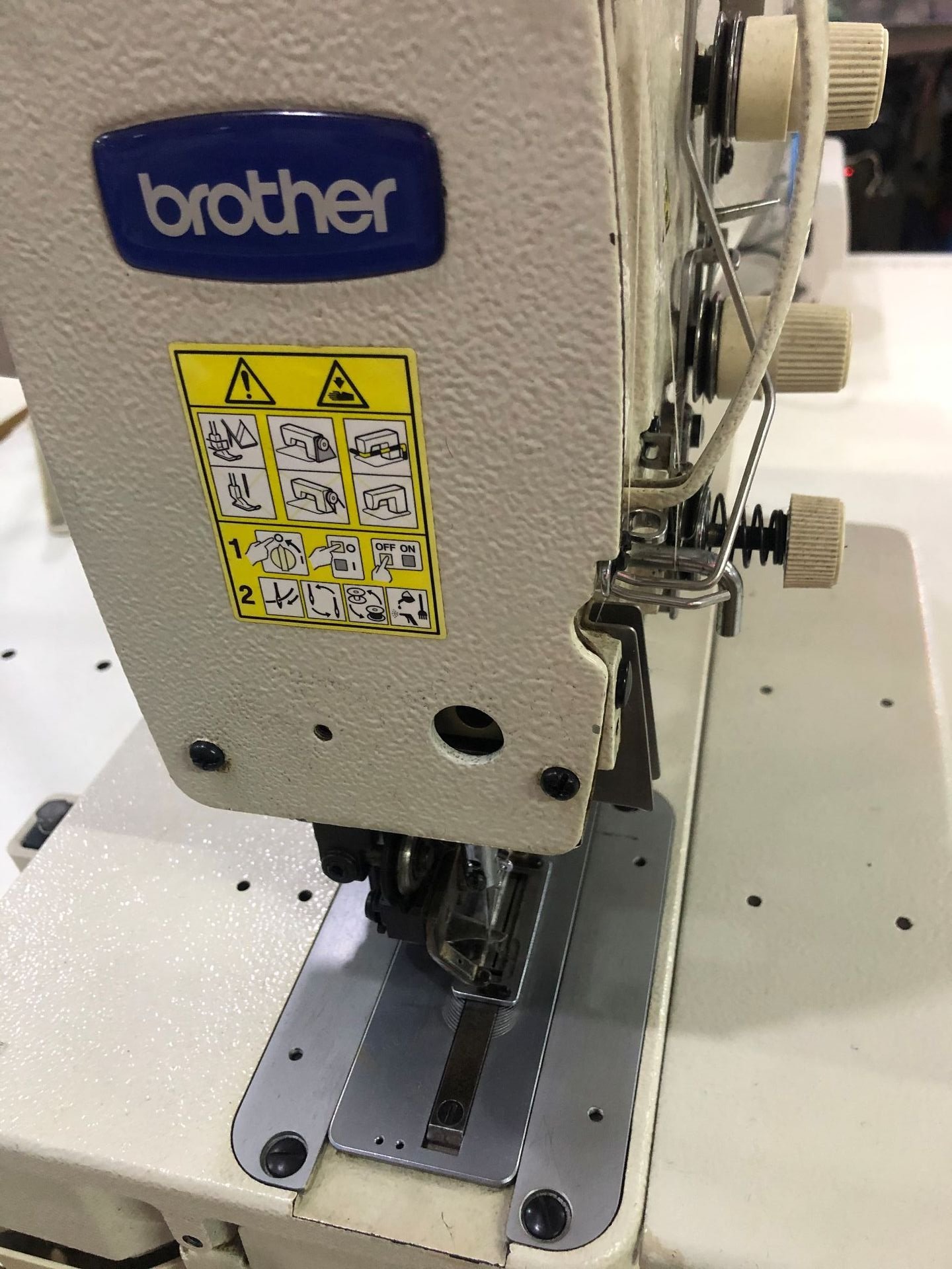 Used Juki/gloden/brother button hole 800B Wheel Industrial Sewing Machine For Sale Cheap Price